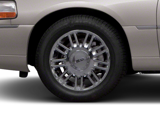 2010 Lincoln Town Car Signature Limited