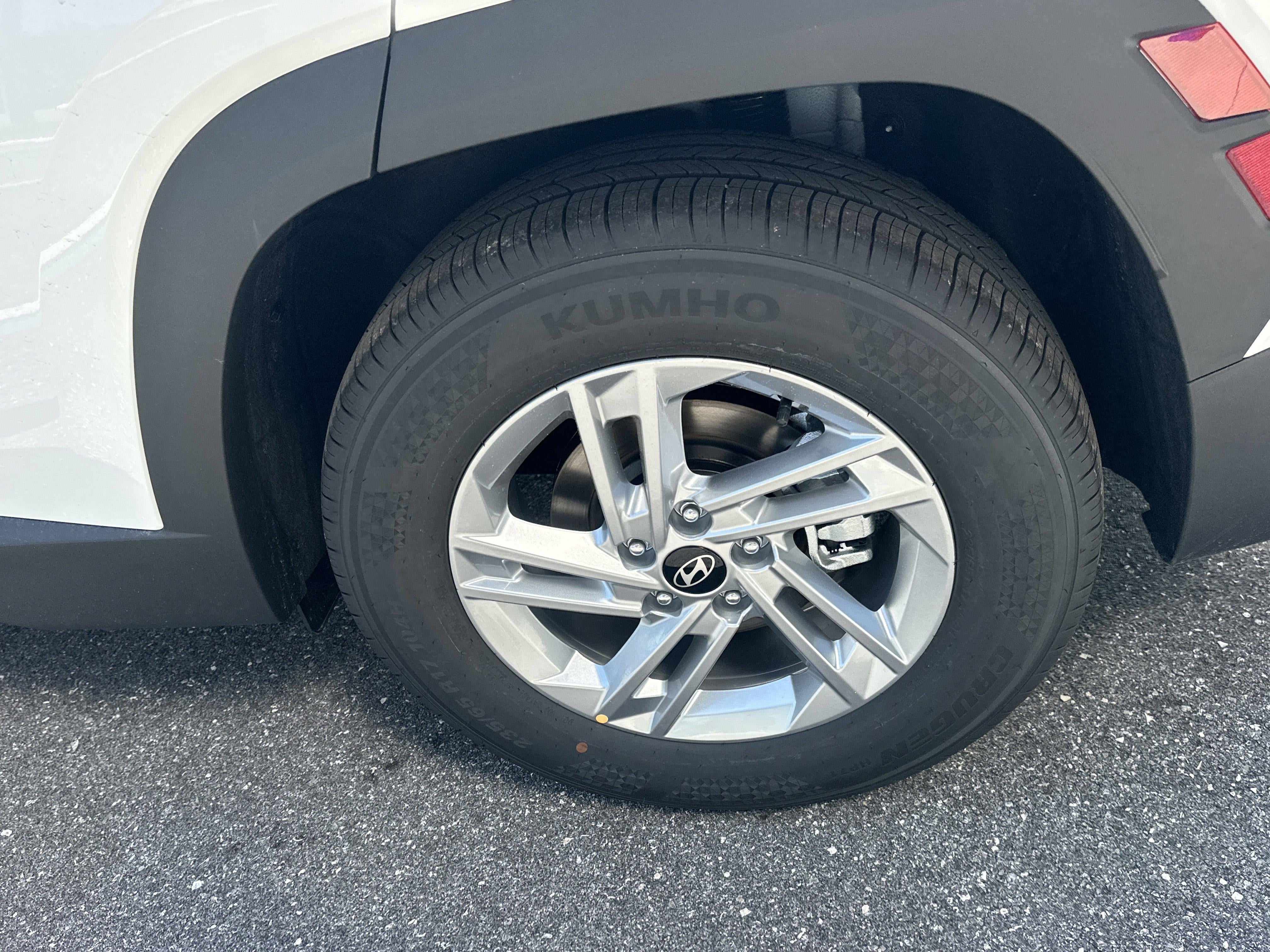 2026 Hyundai Tucson SE FWD