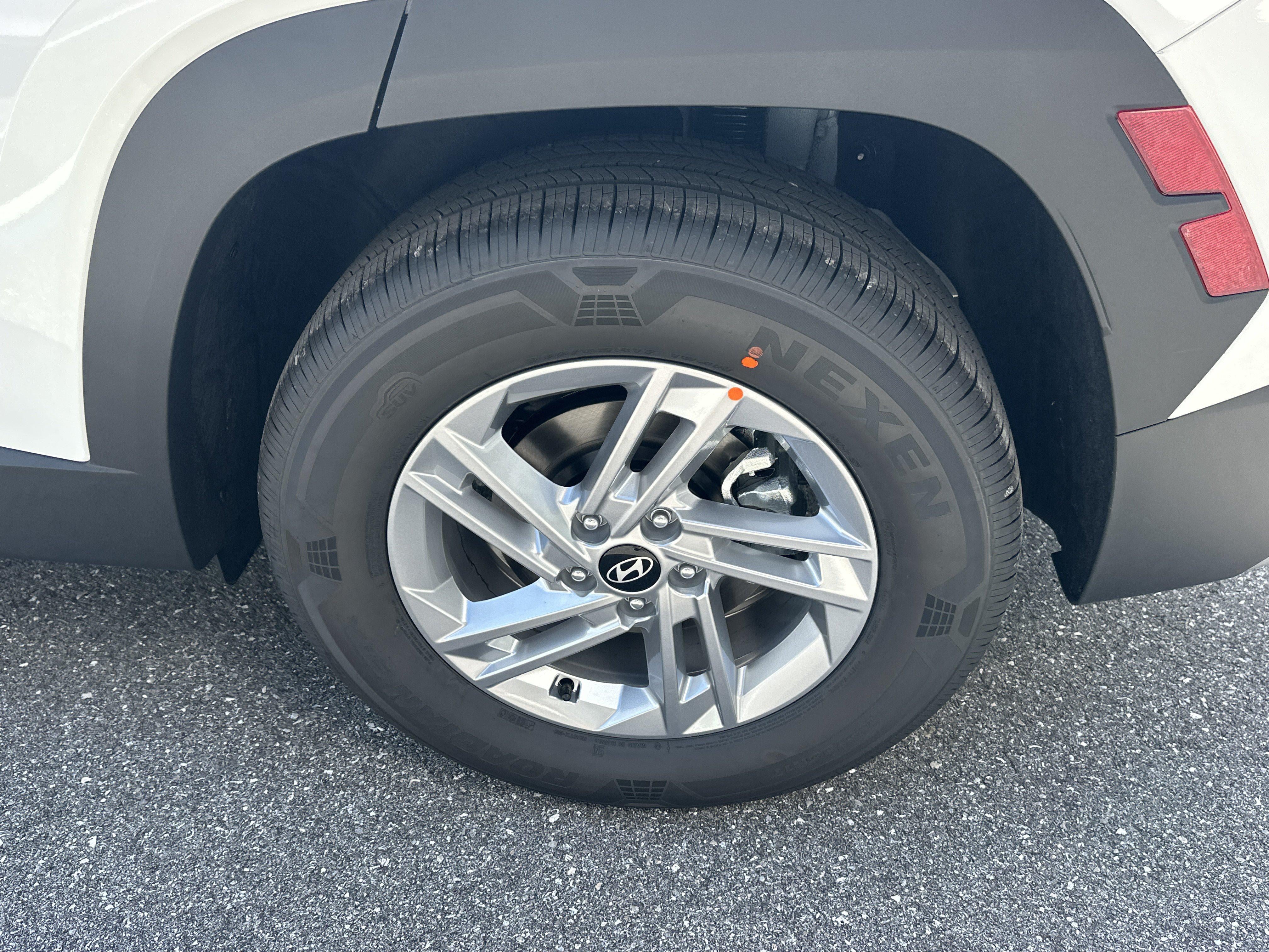 2026 Hyundai Tucson SE FWD