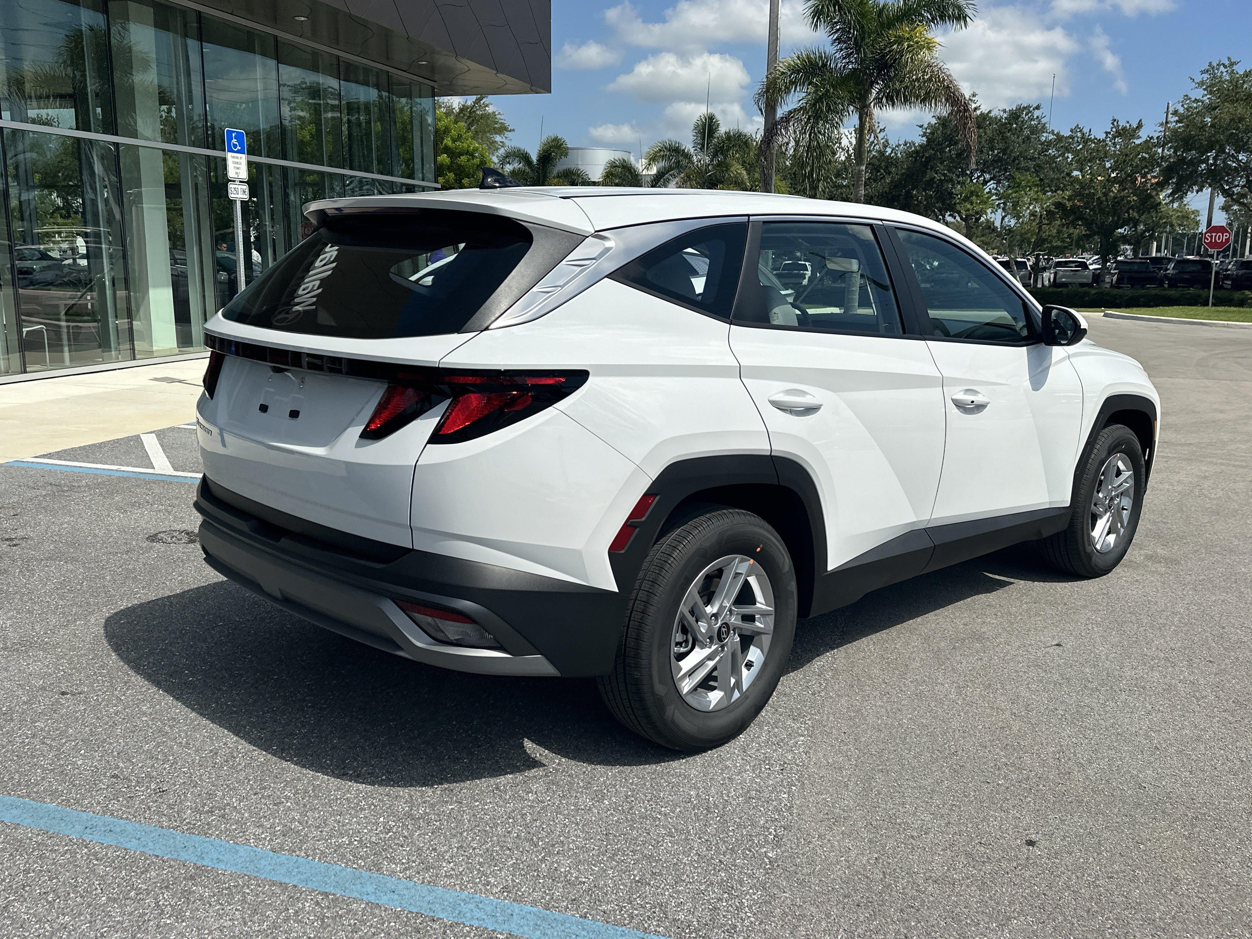 2026 Hyundai Tucson SE FWD