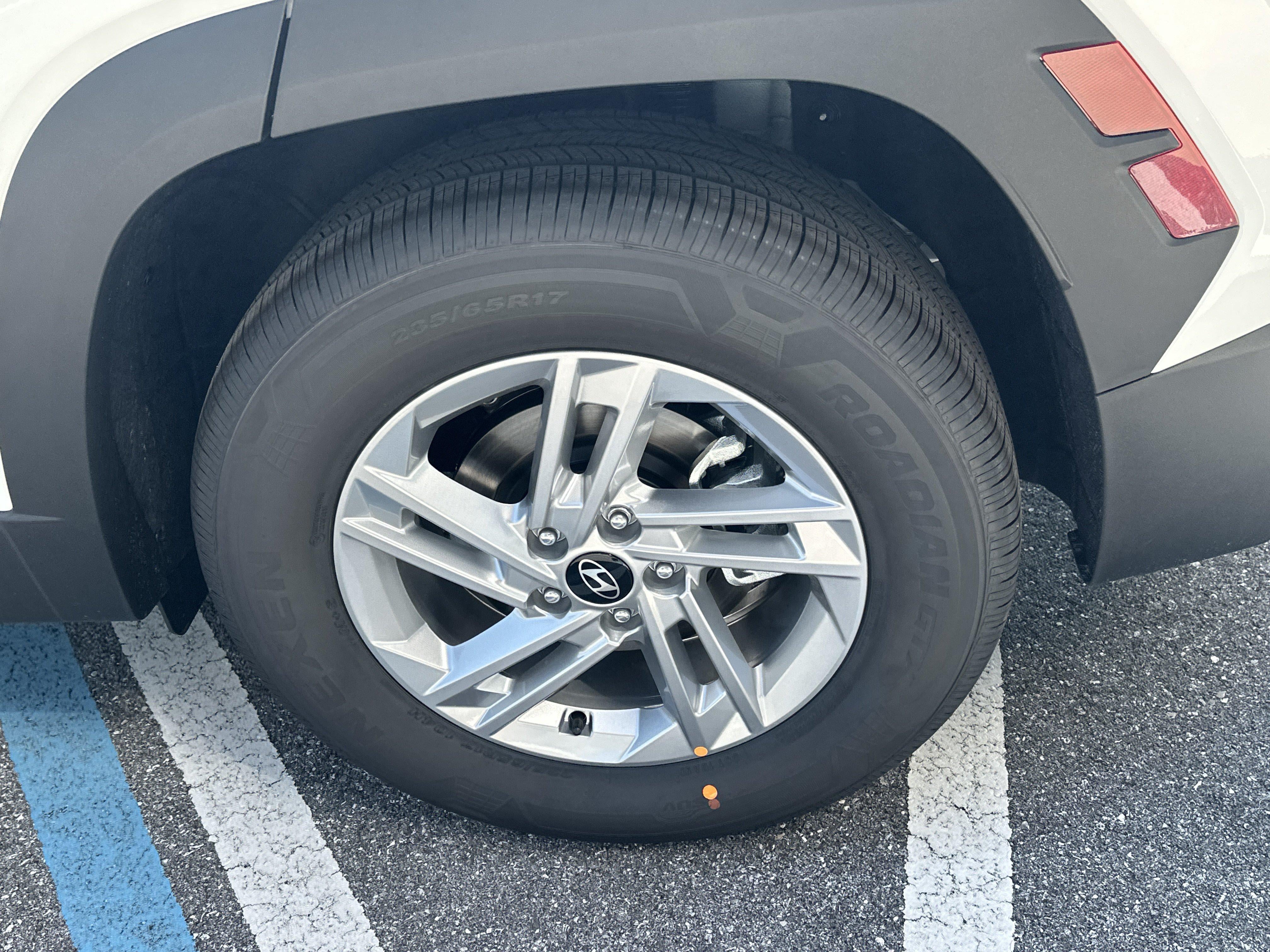 2026 Hyundai Tucson SE FWD