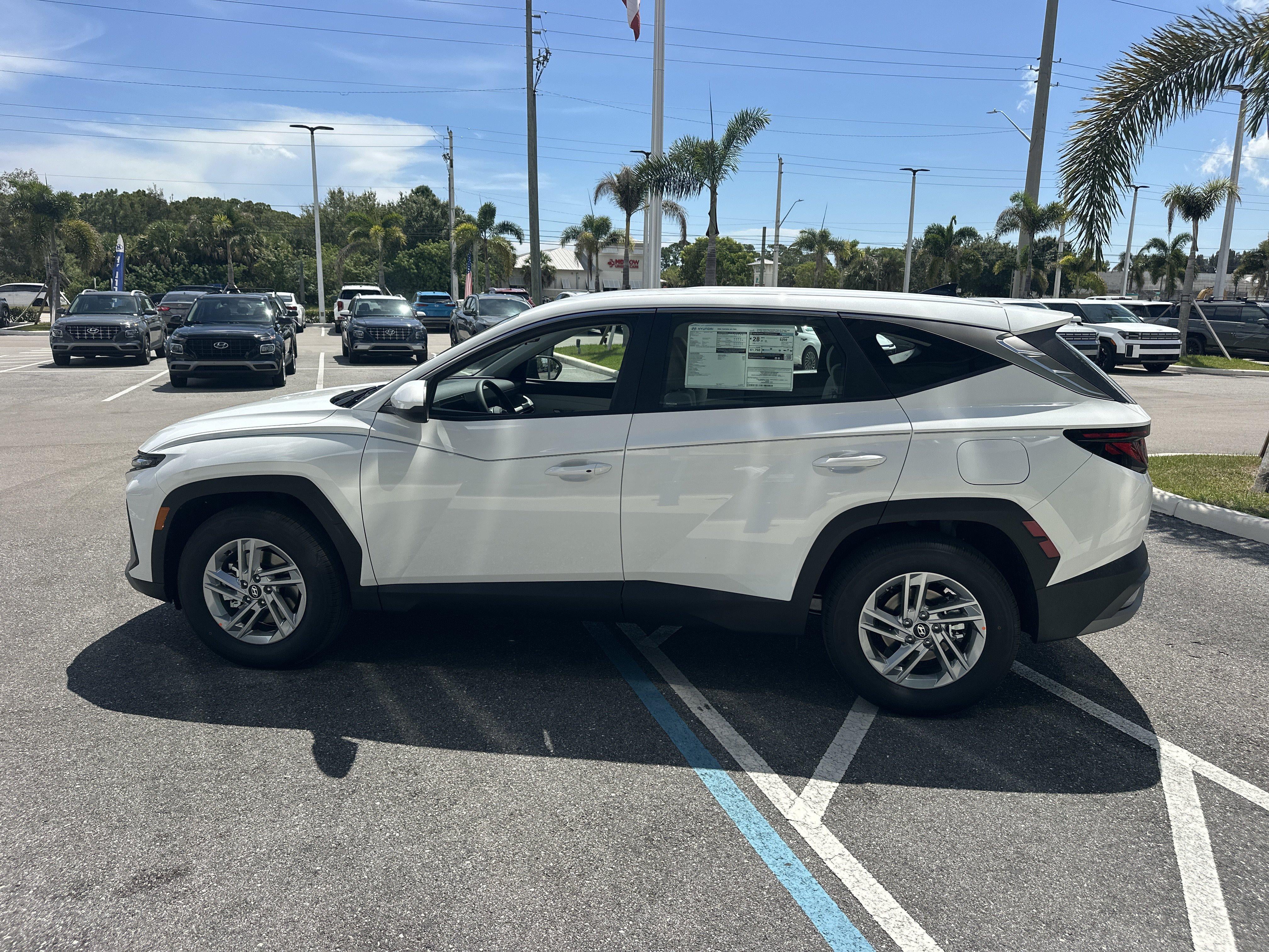 2026 Hyundai Tucson SE FWD