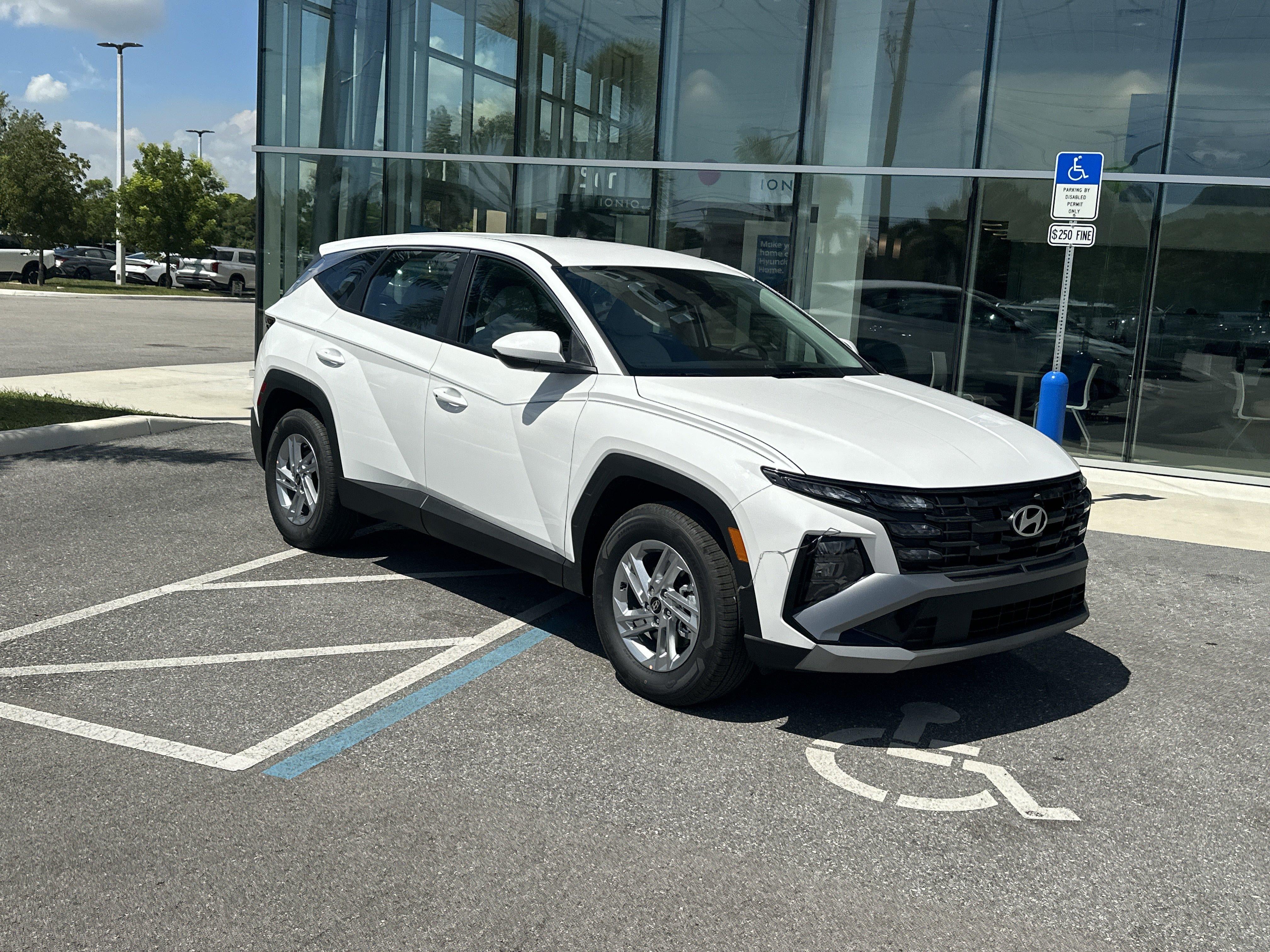 2026 Hyundai Tucson SE FWD