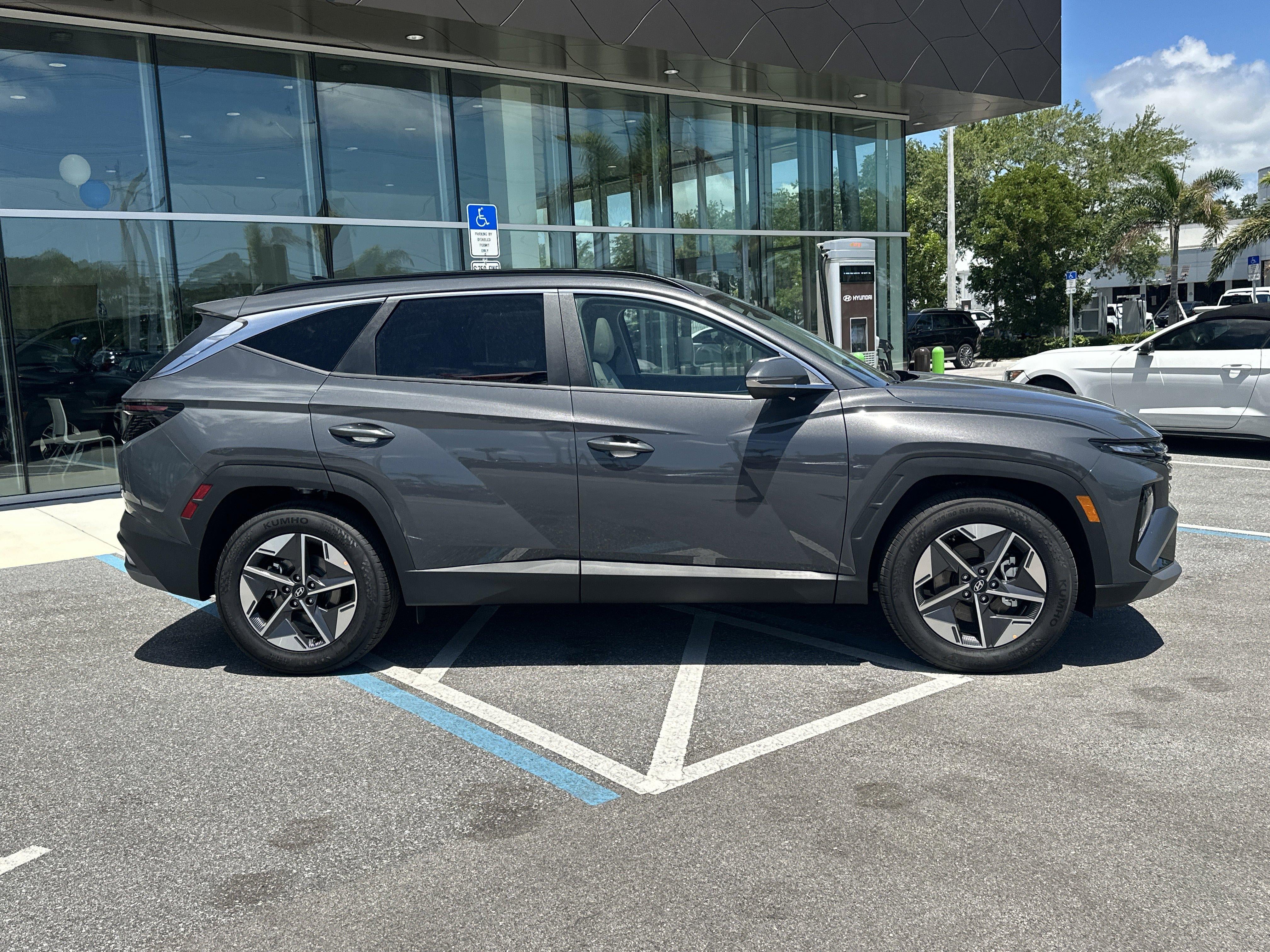 2026 Hyundai Tucson SEL Premium FWD