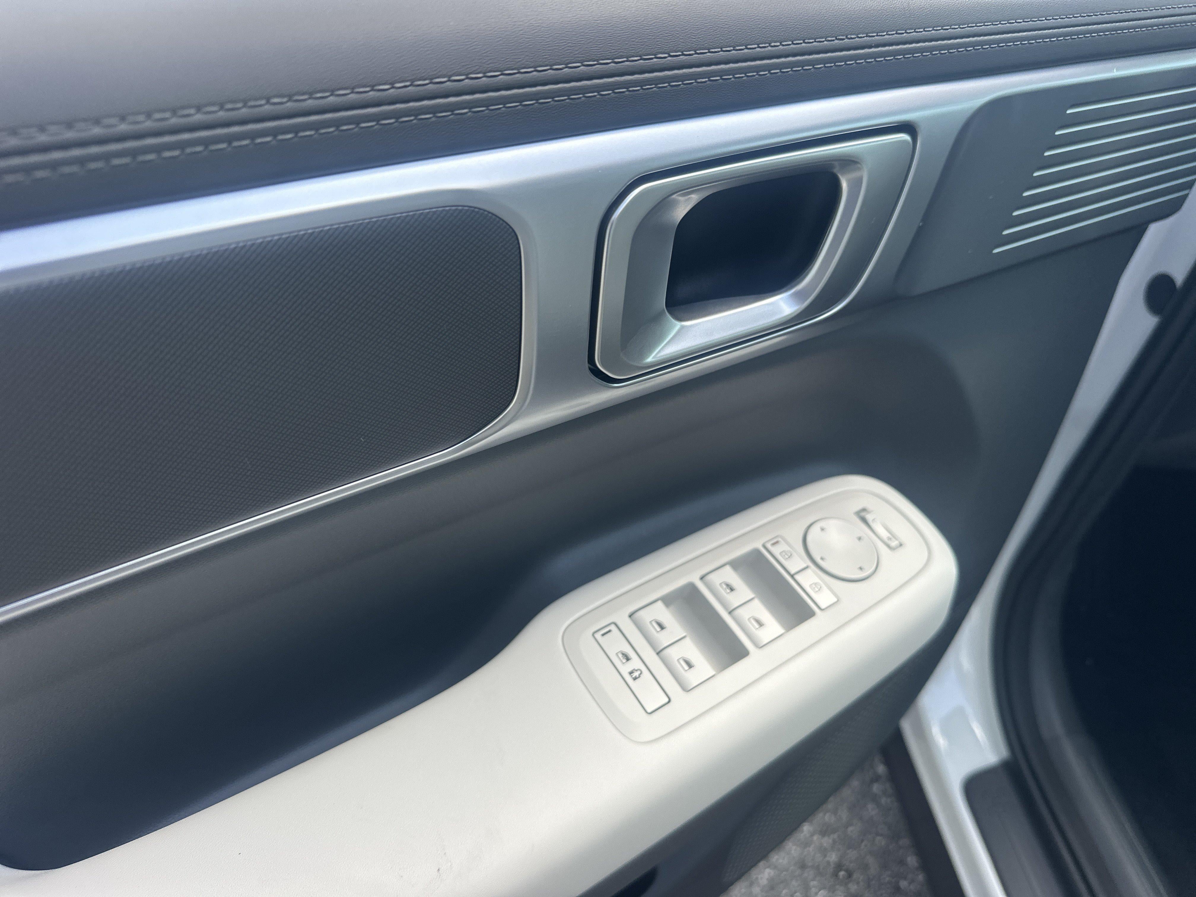 2027 Hyundai Santa Fe SE FWD