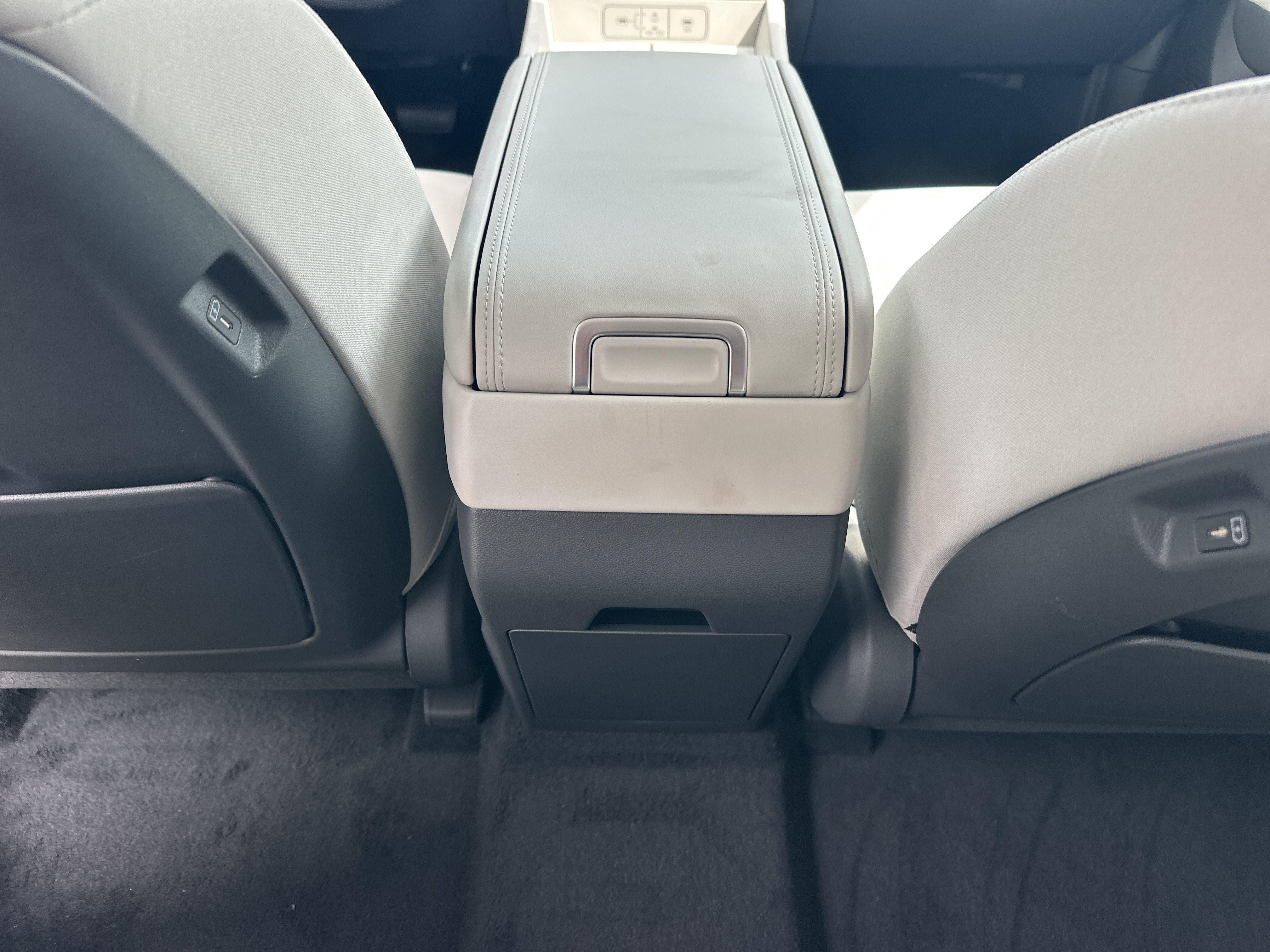 2027 Hyundai Santa Fe SE FWD
