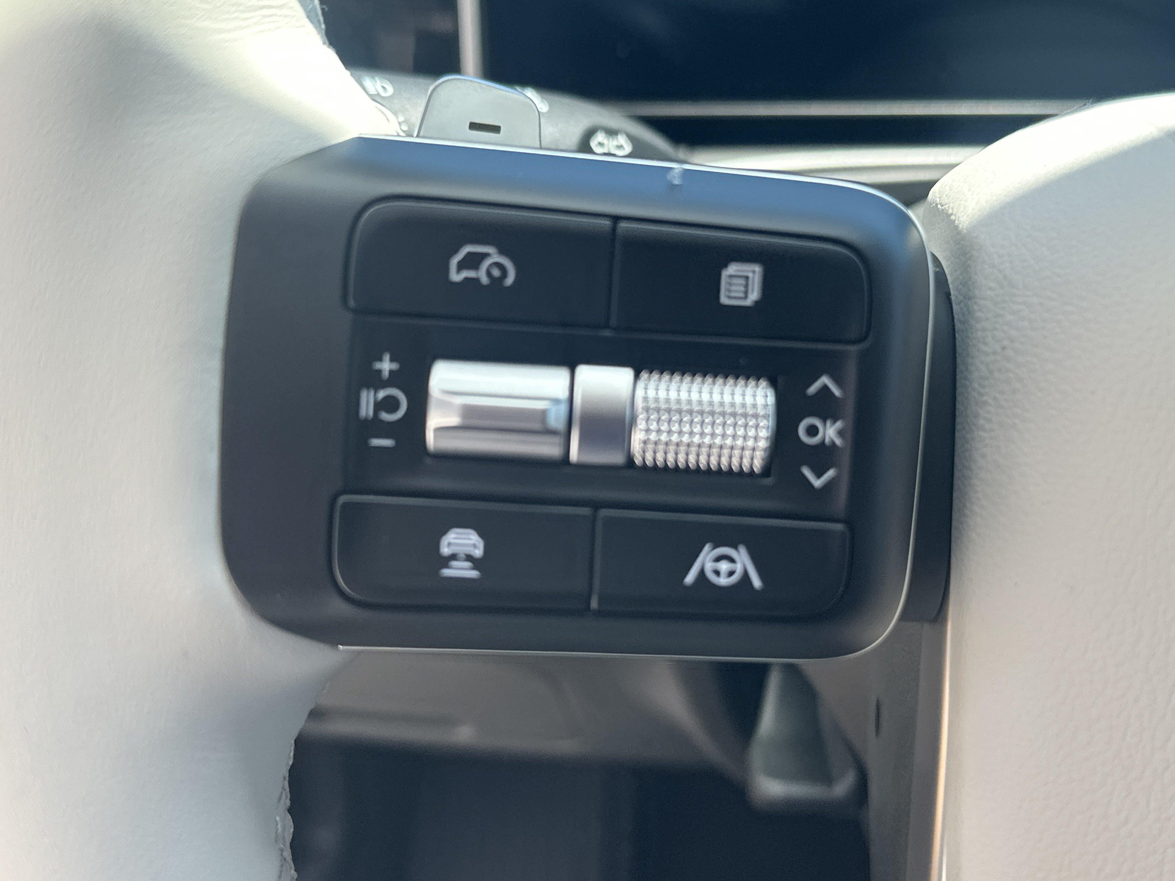 2027 Hyundai Santa Fe SE FWD