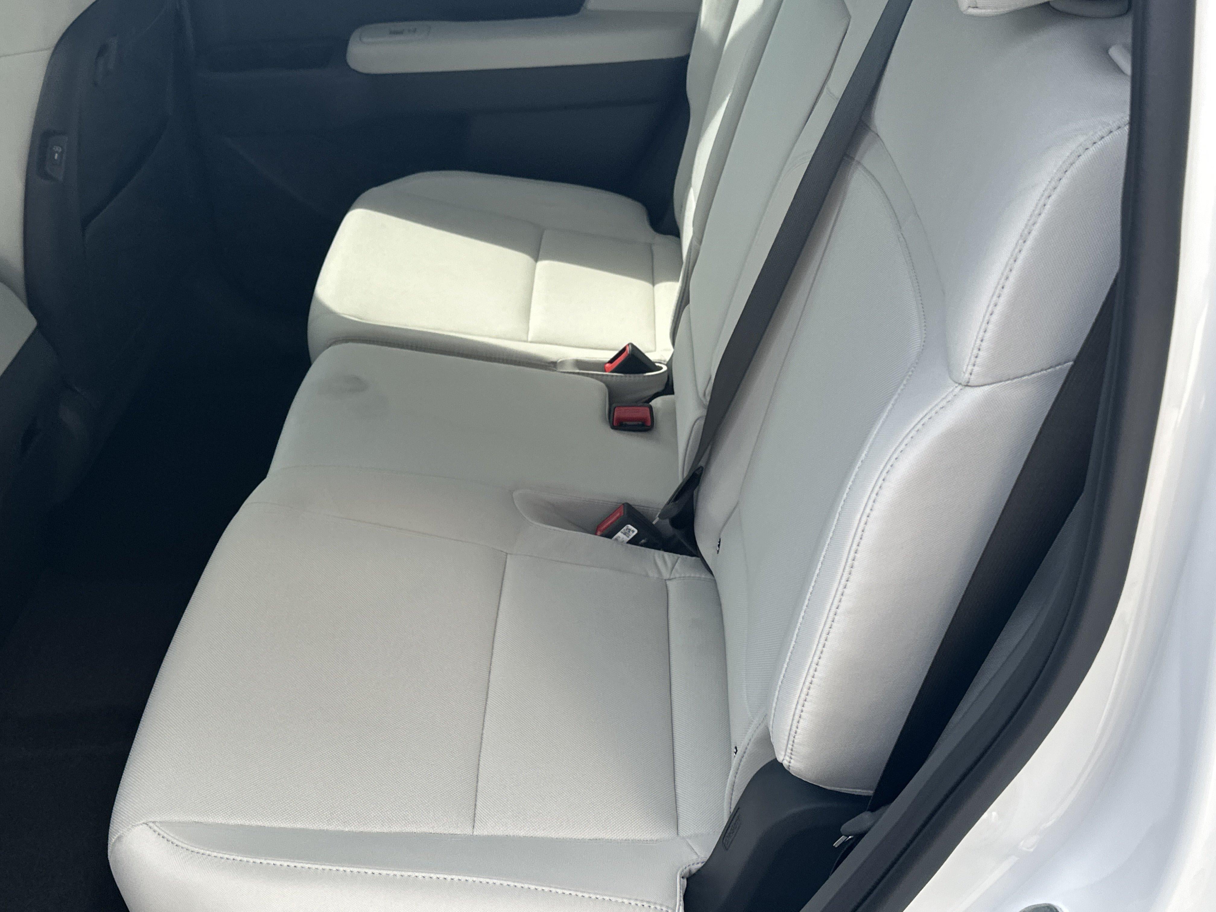2027 Hyundai Santa Fe SE FWD