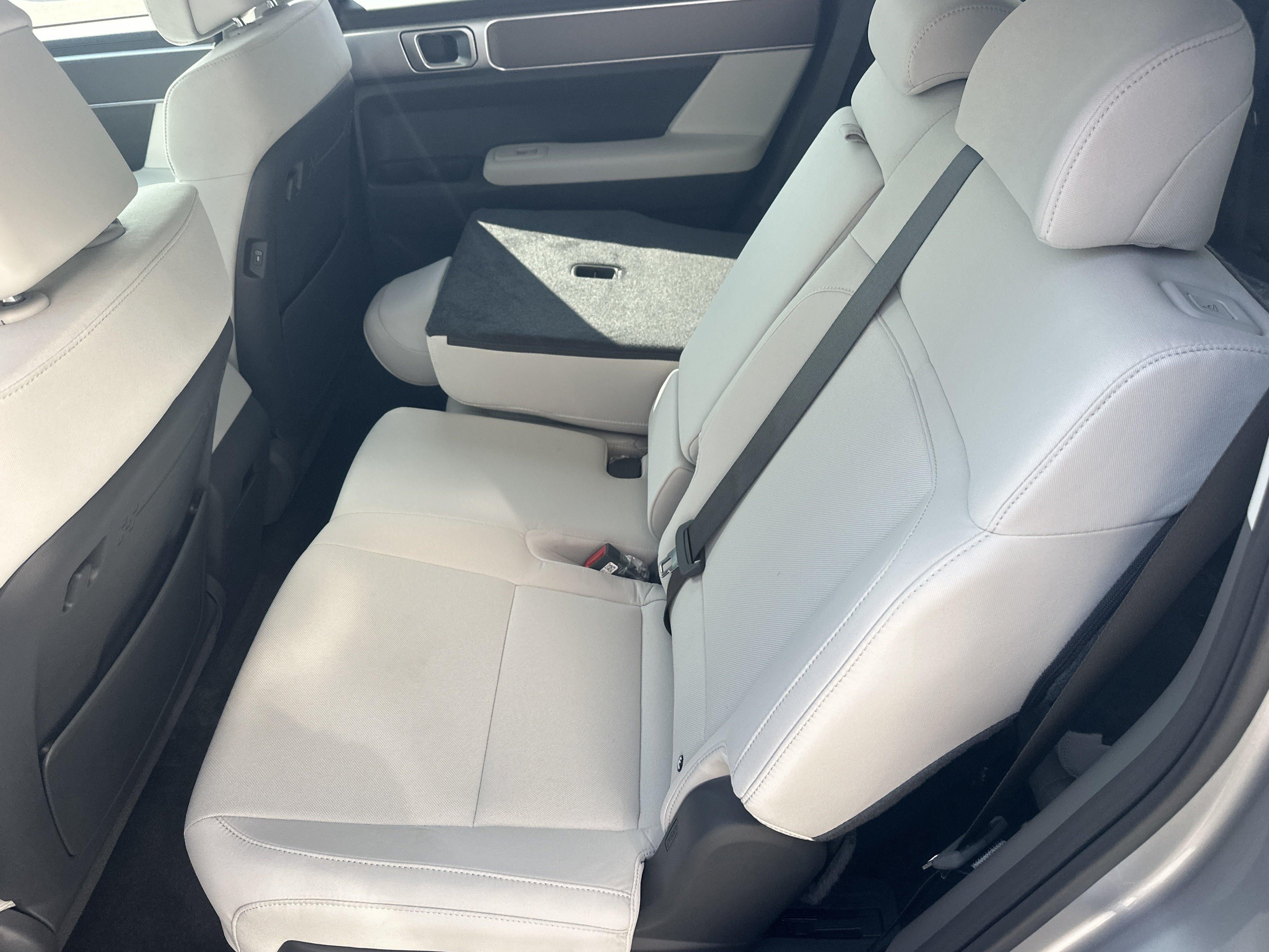 2027 Hyundai Santa Fe SE FWD