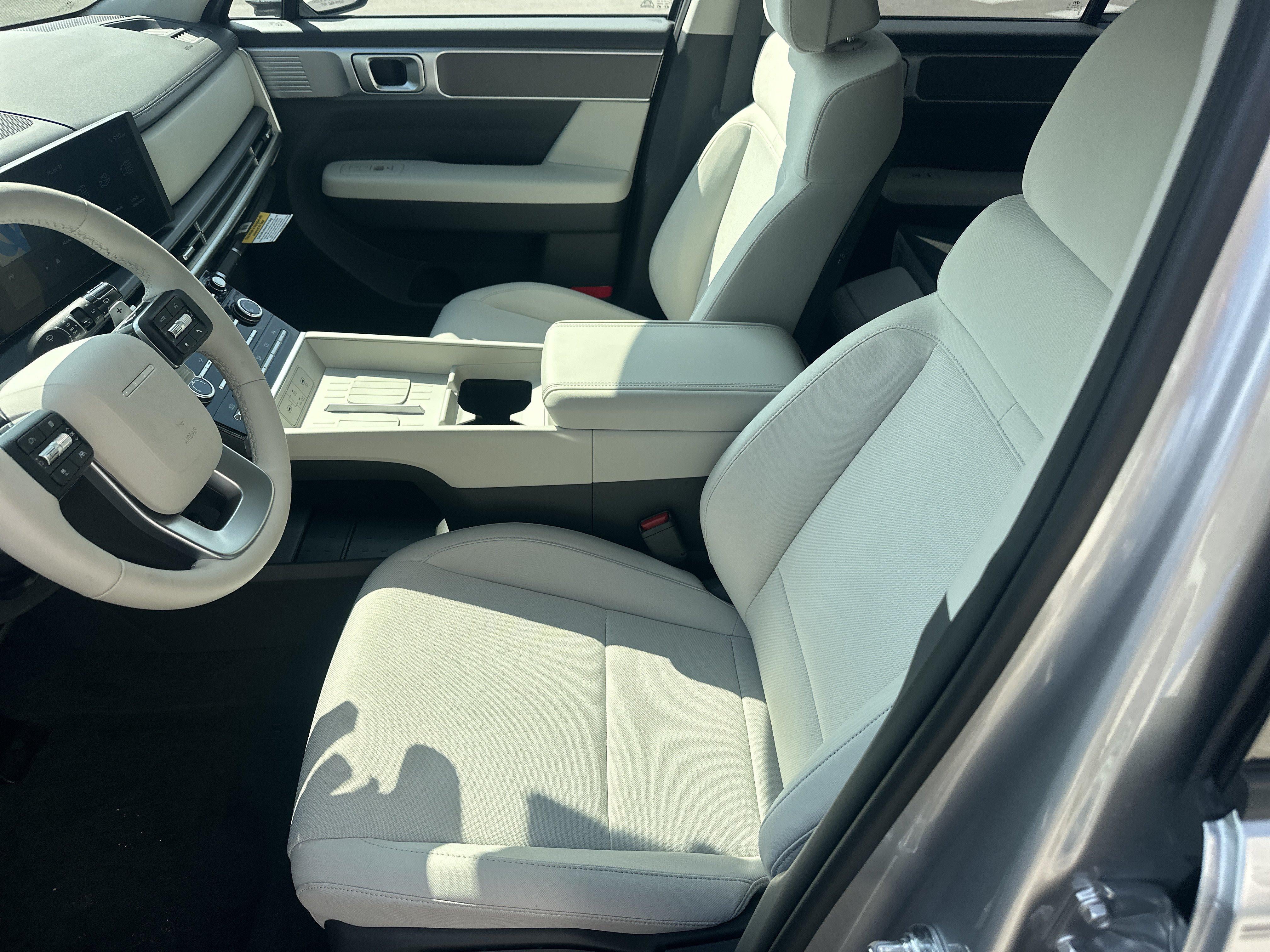 2027 Hyundai Santa Fe SE FWD