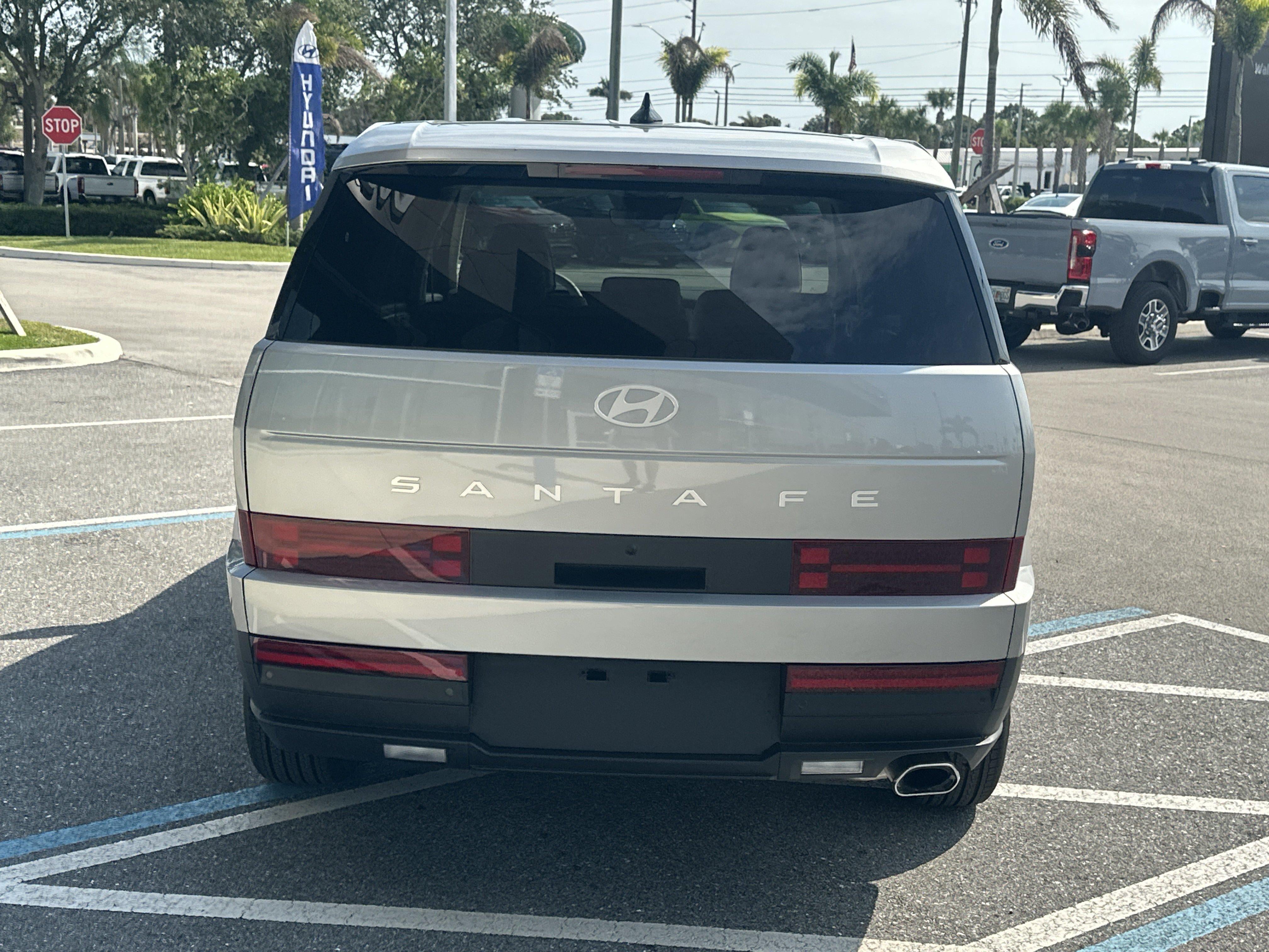 2027 Hyundai Santa Fe SE FWD