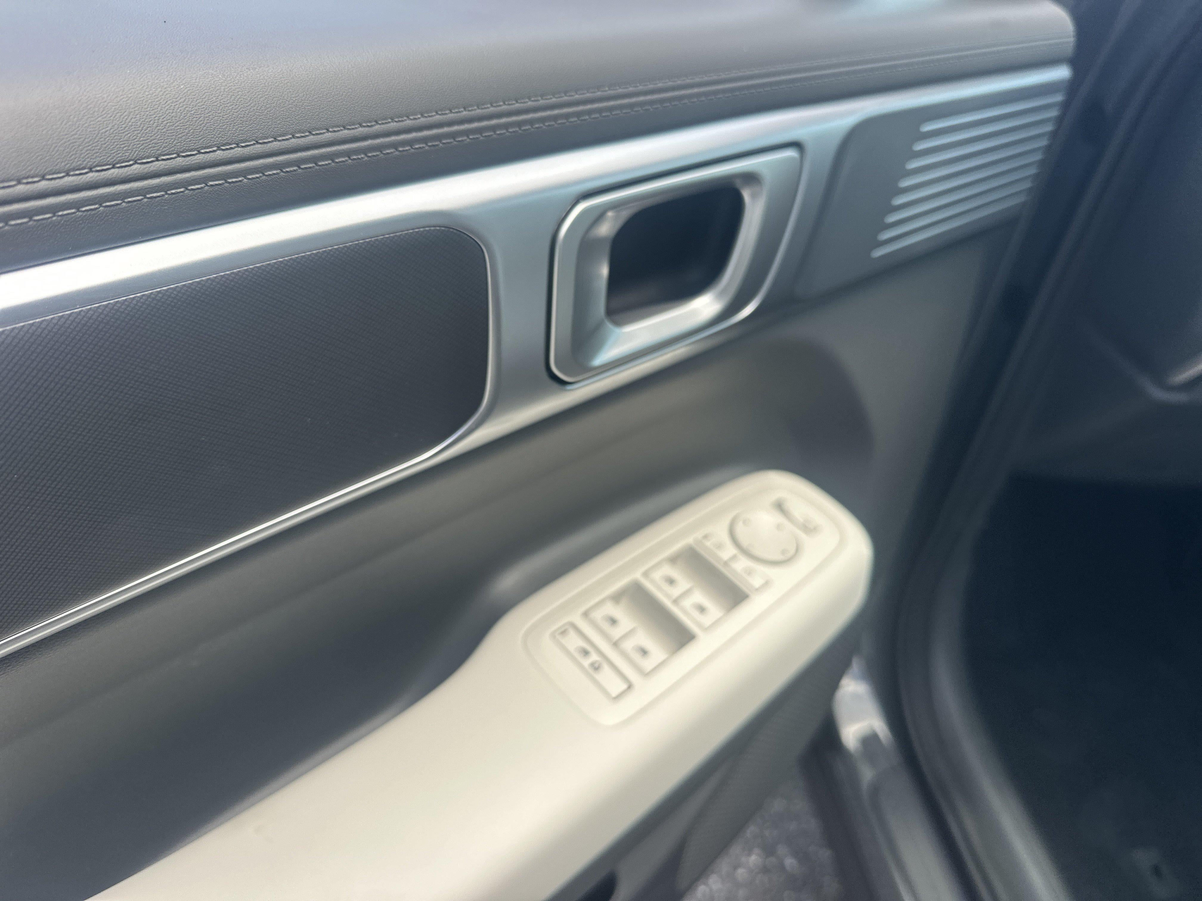2027 Hyundai Santa Fe SE FWD