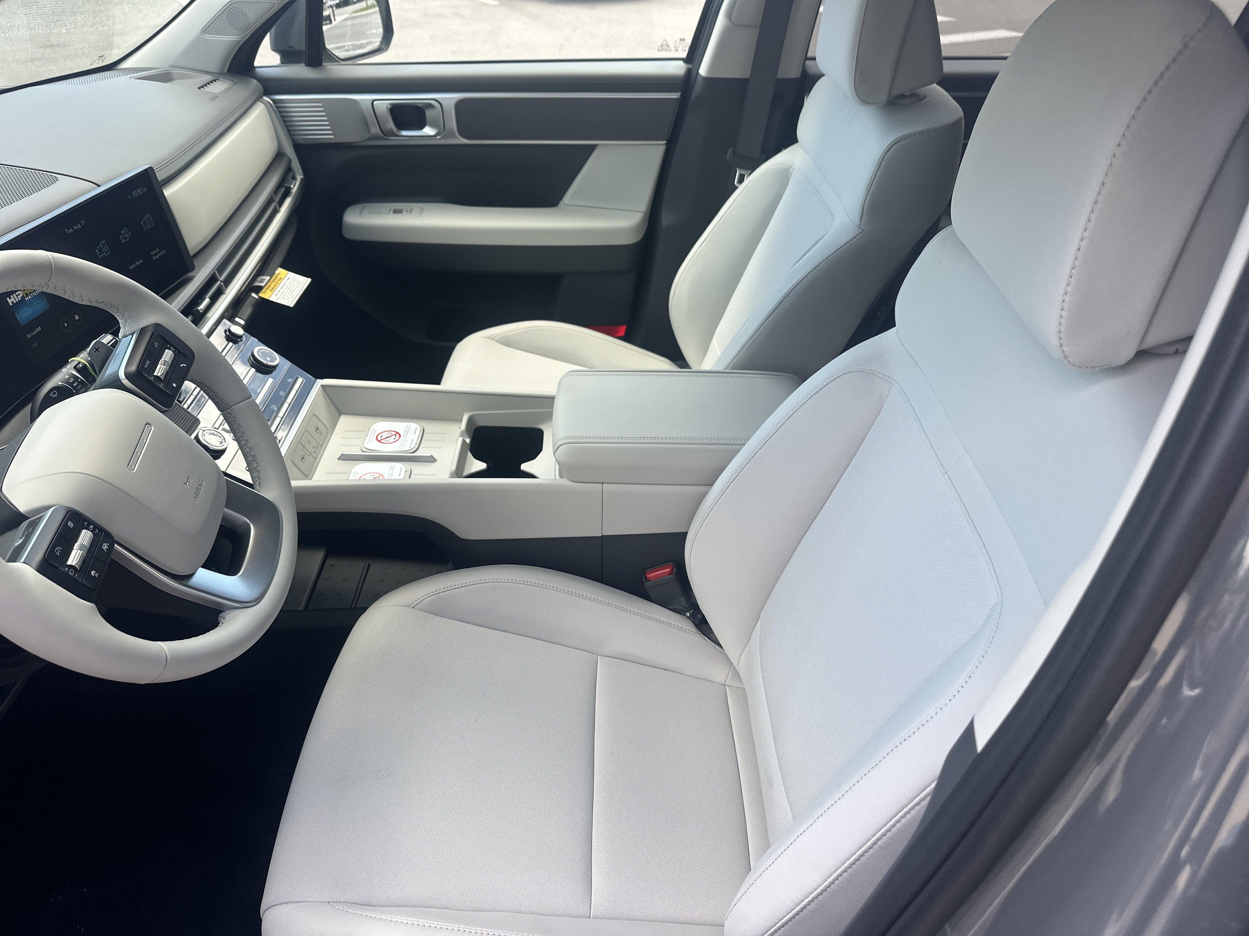 2027 Hyundai Santa Fe SE FWD