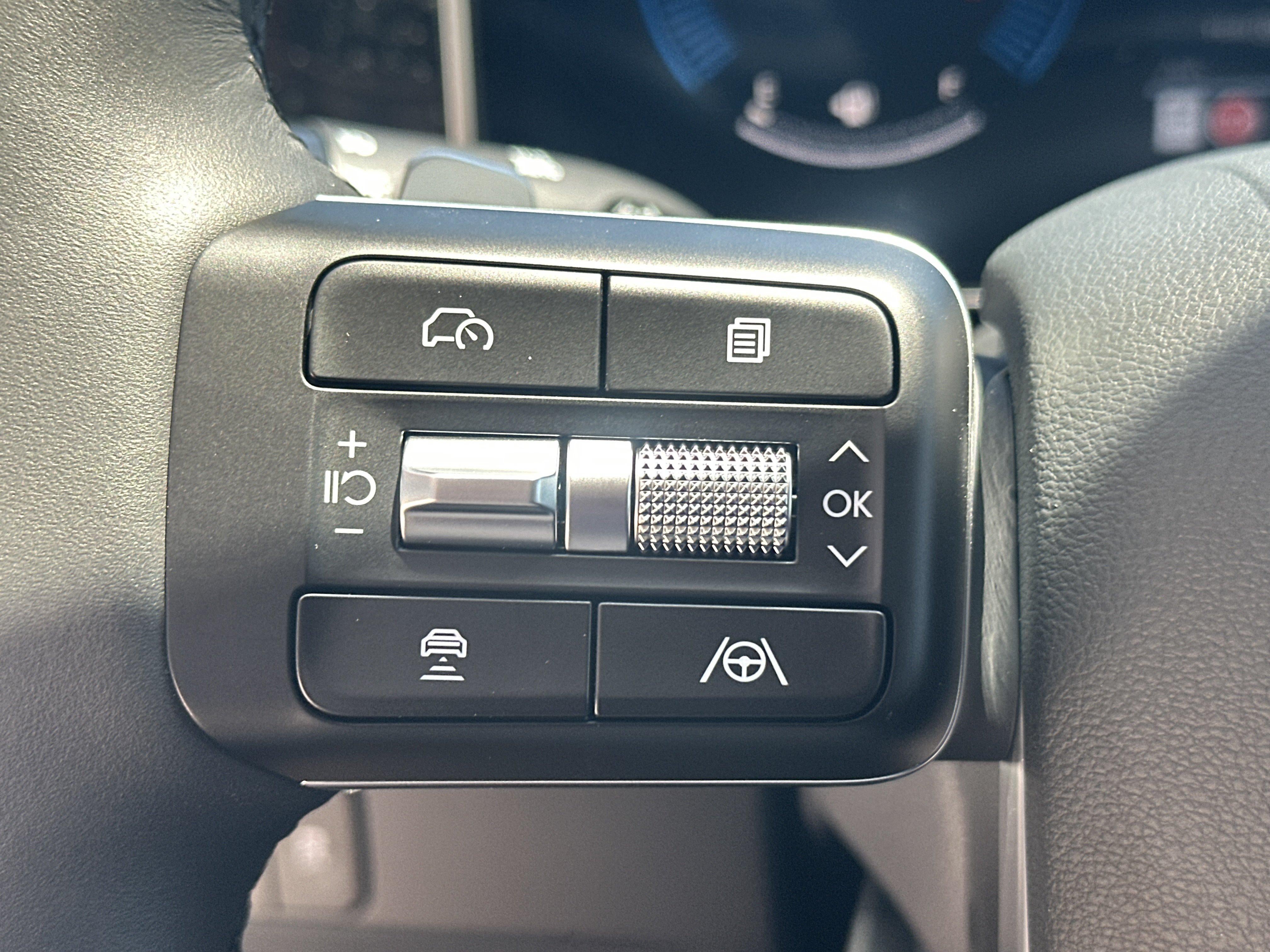 2027 Hyundai Santa Fe SE FWD