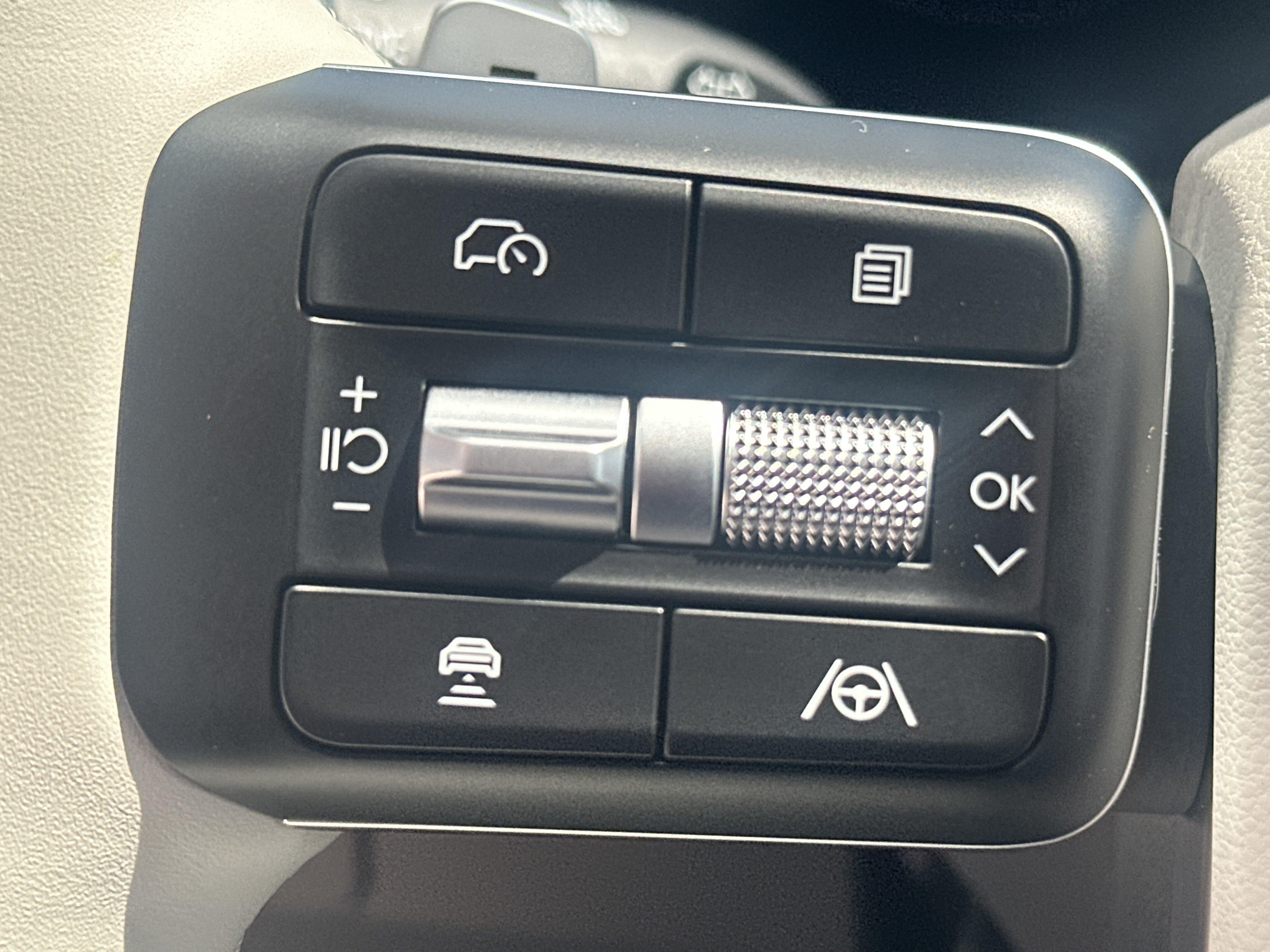 2027 Hyundai Santa Fe SE FWD
