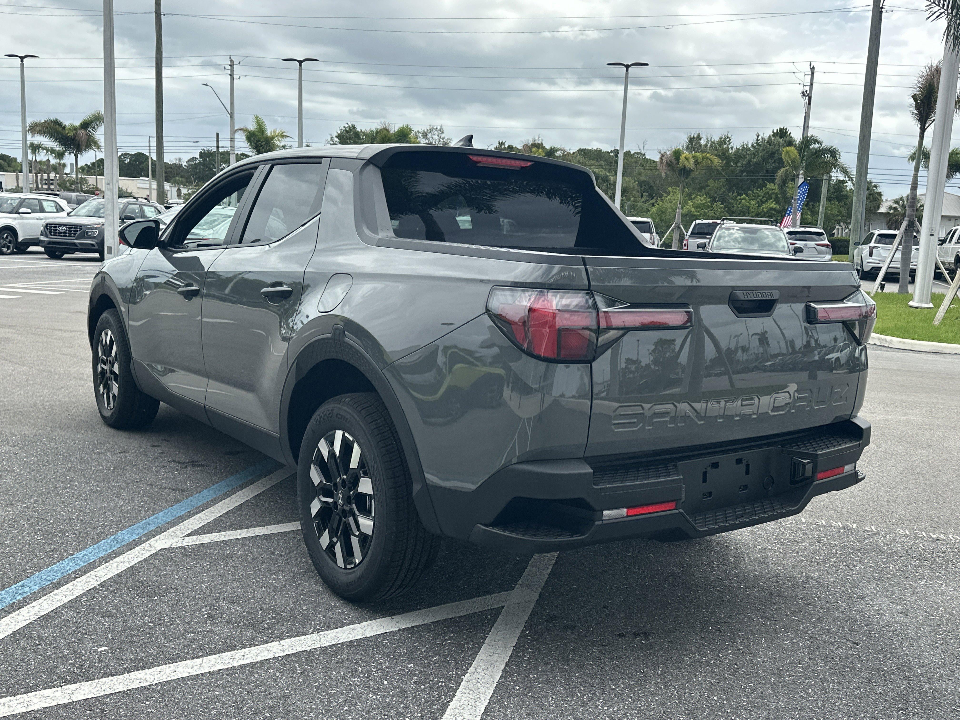 2026 Hyundai Santa Cruz SE FWD