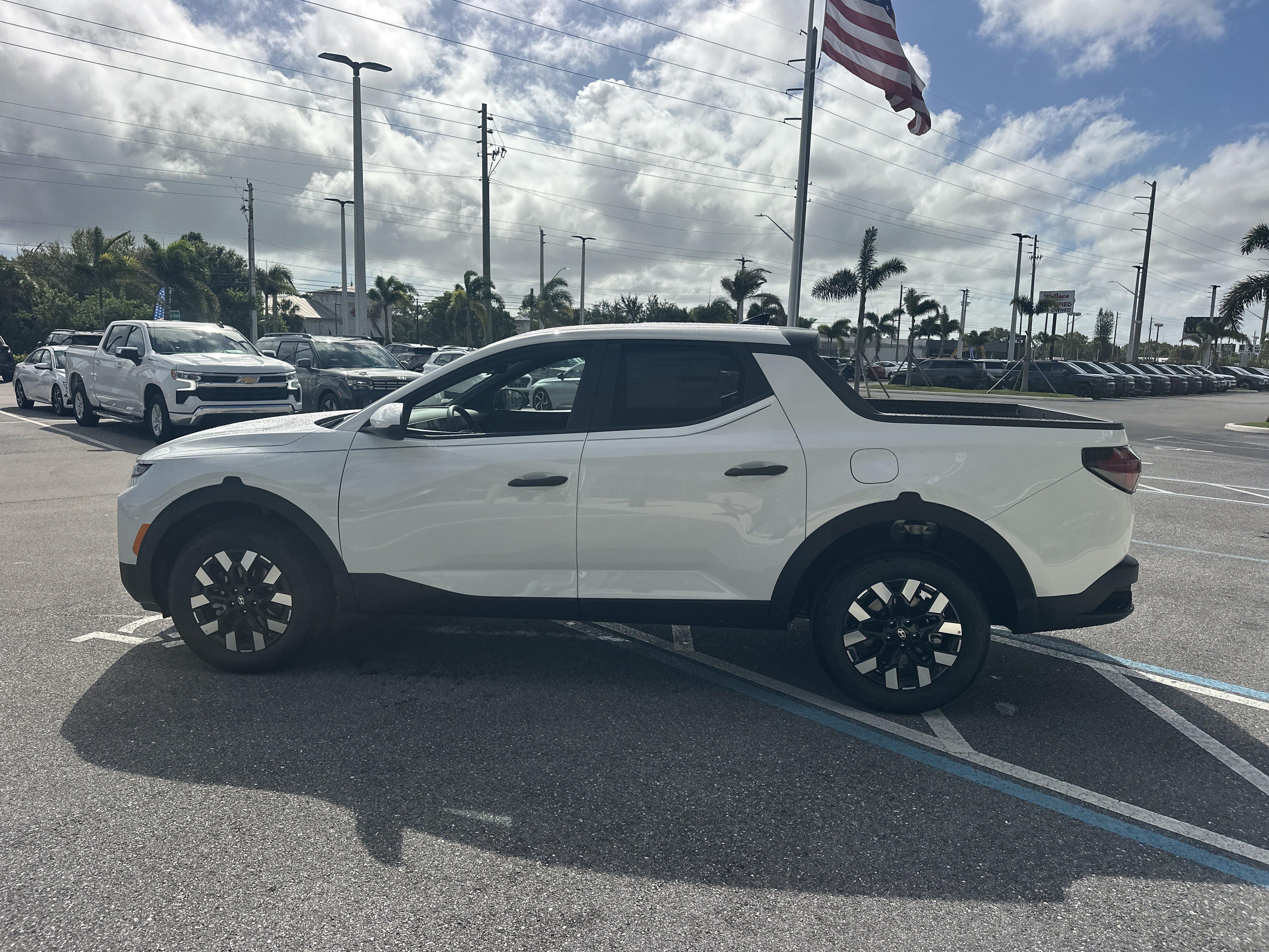 2027 Hyundai Santa Cruz SE FWD