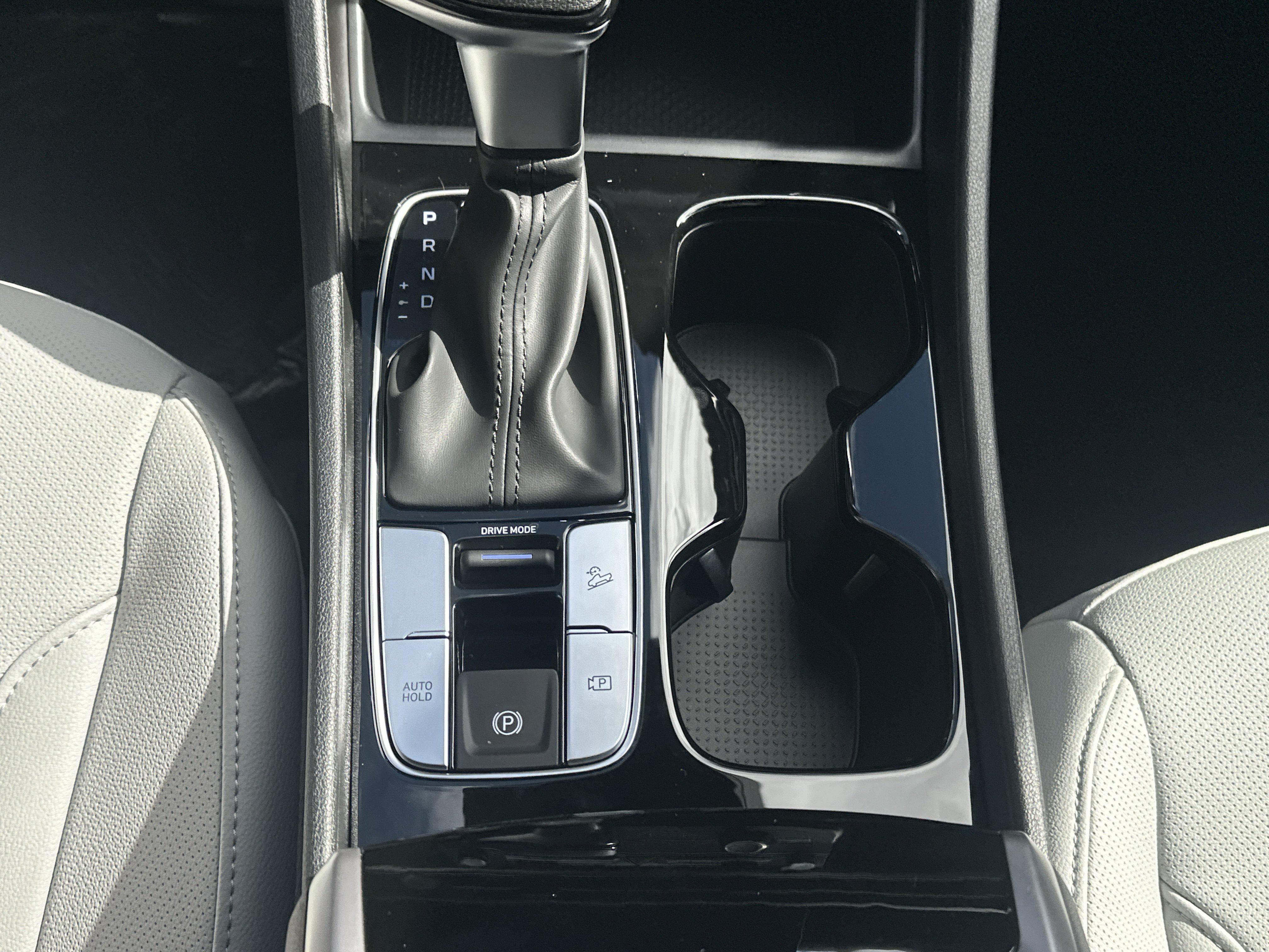 2027 Hyundai Santa Cruz SE FWD