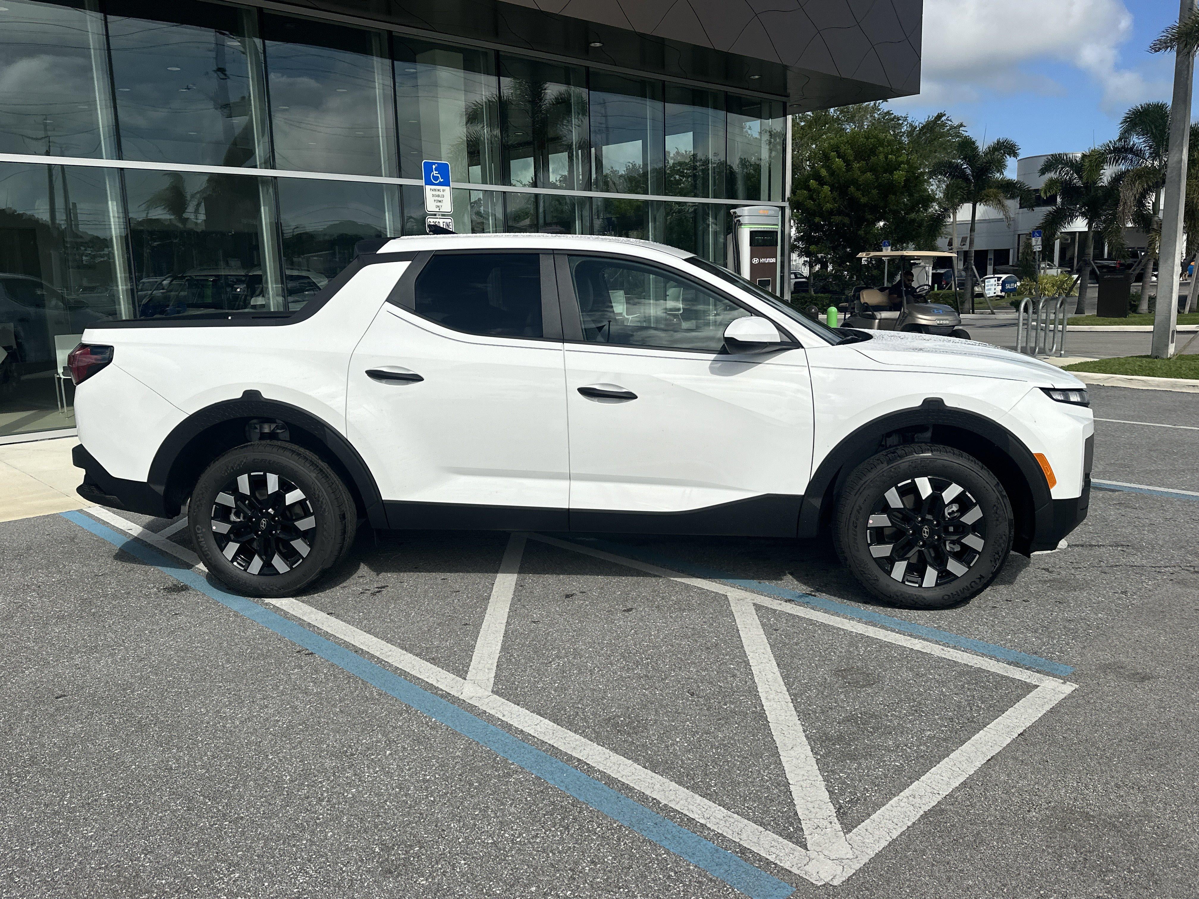 2027 Hyundai Santa Cruz SE FWD
