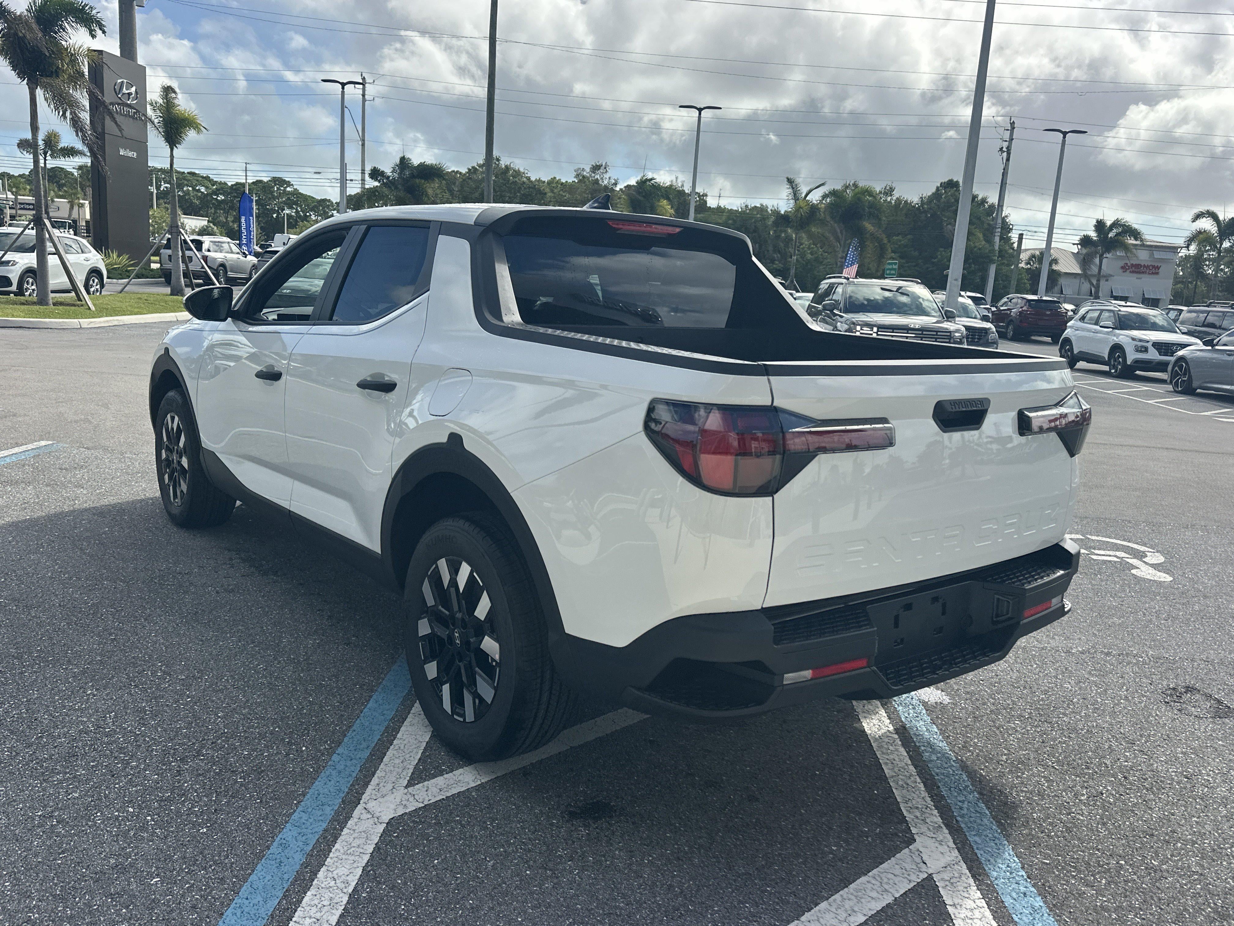 2027 Hyundai Santa Cruz SE FWD