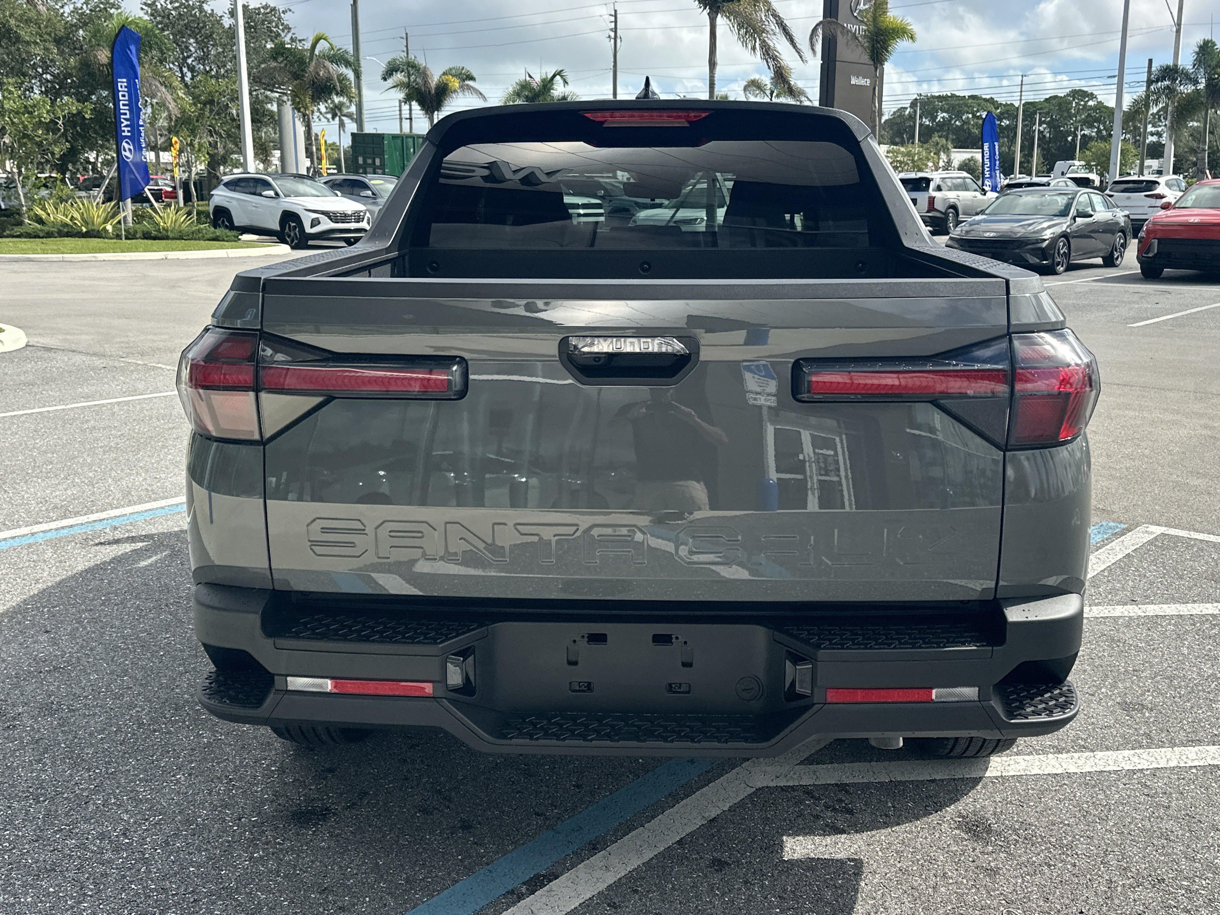 2027 Hyundai Santa Cruz SE FWD