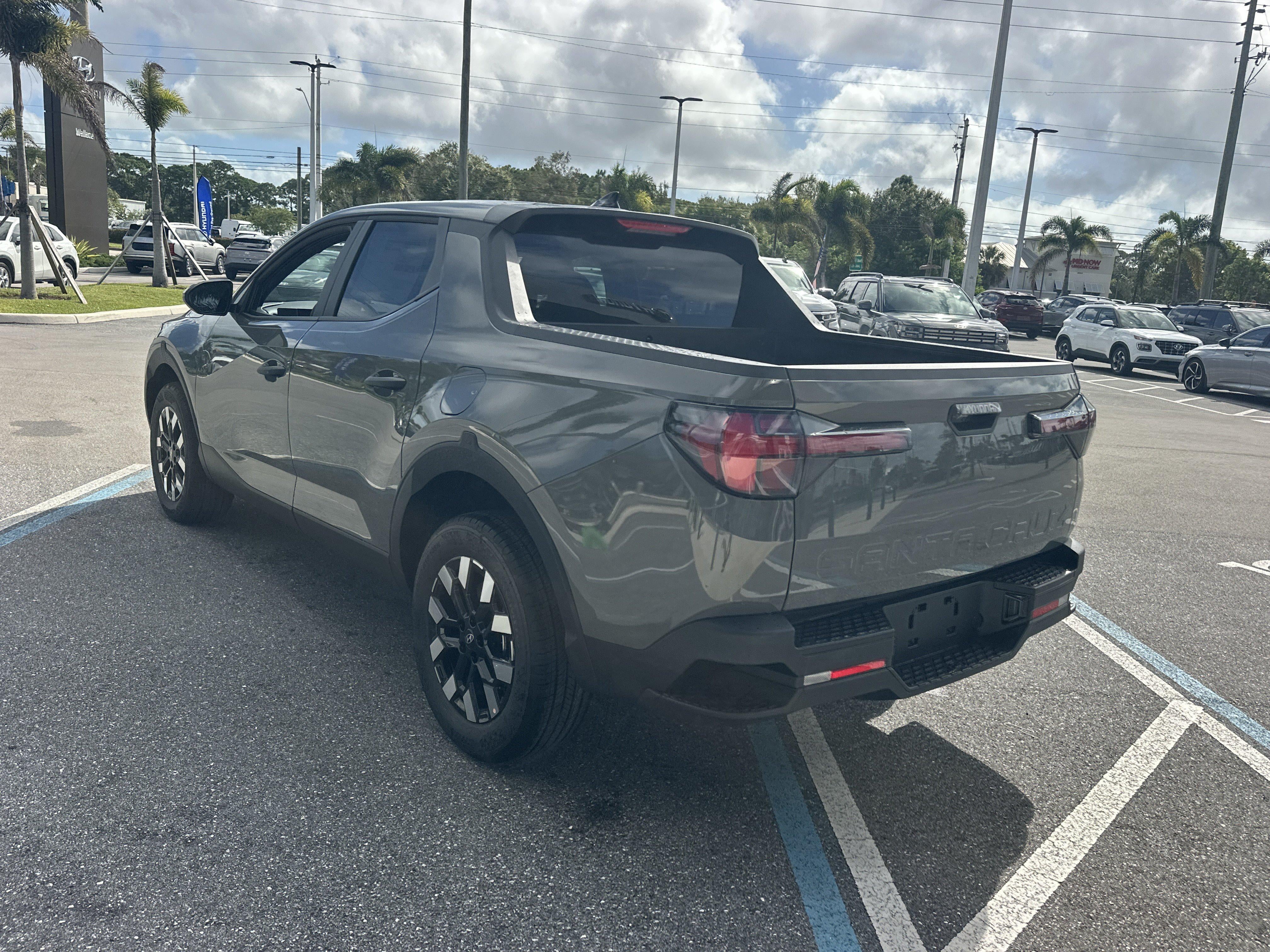 2027 Hyundai Santa Cruz SE FWD