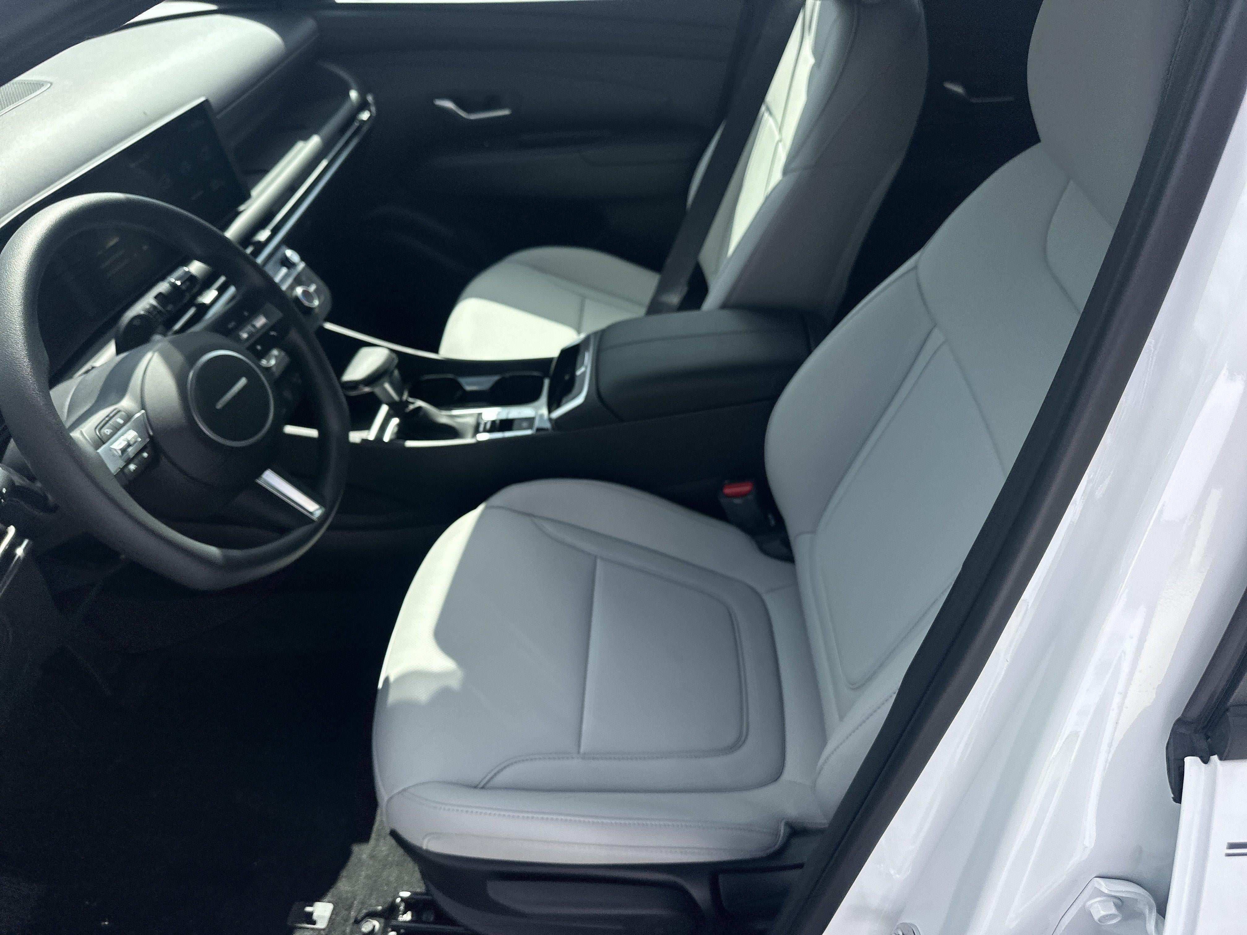 2027 Hyundai Santa Cruz SE FWD