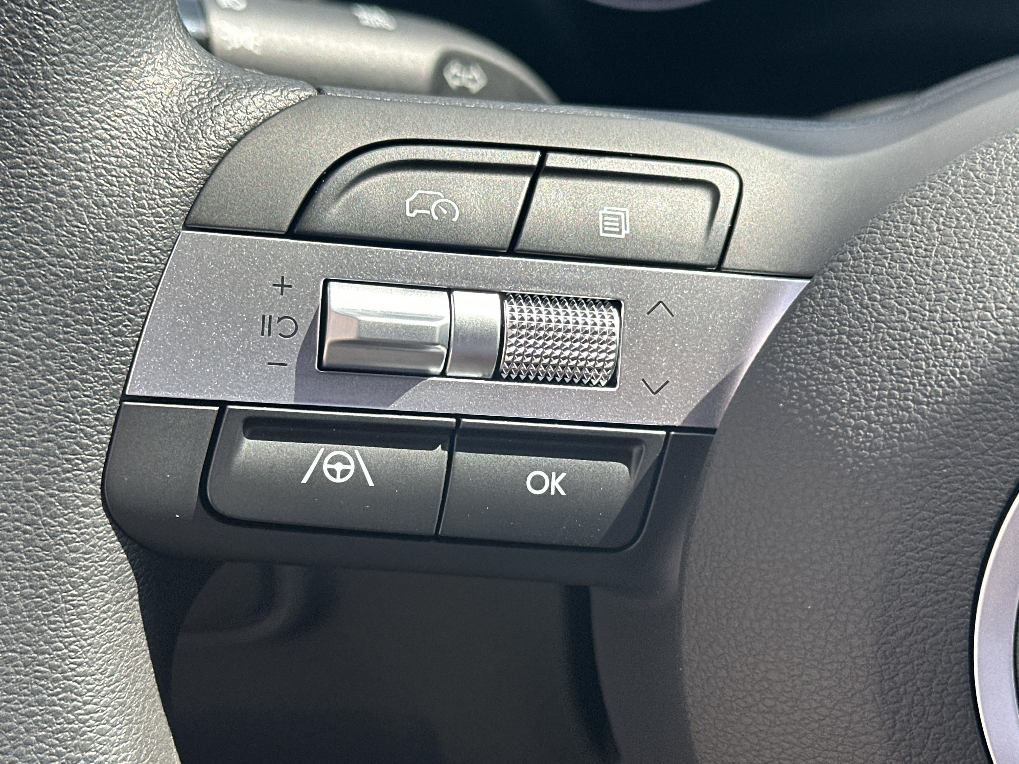 2027 Hyundai Santa Cruz SE FWD