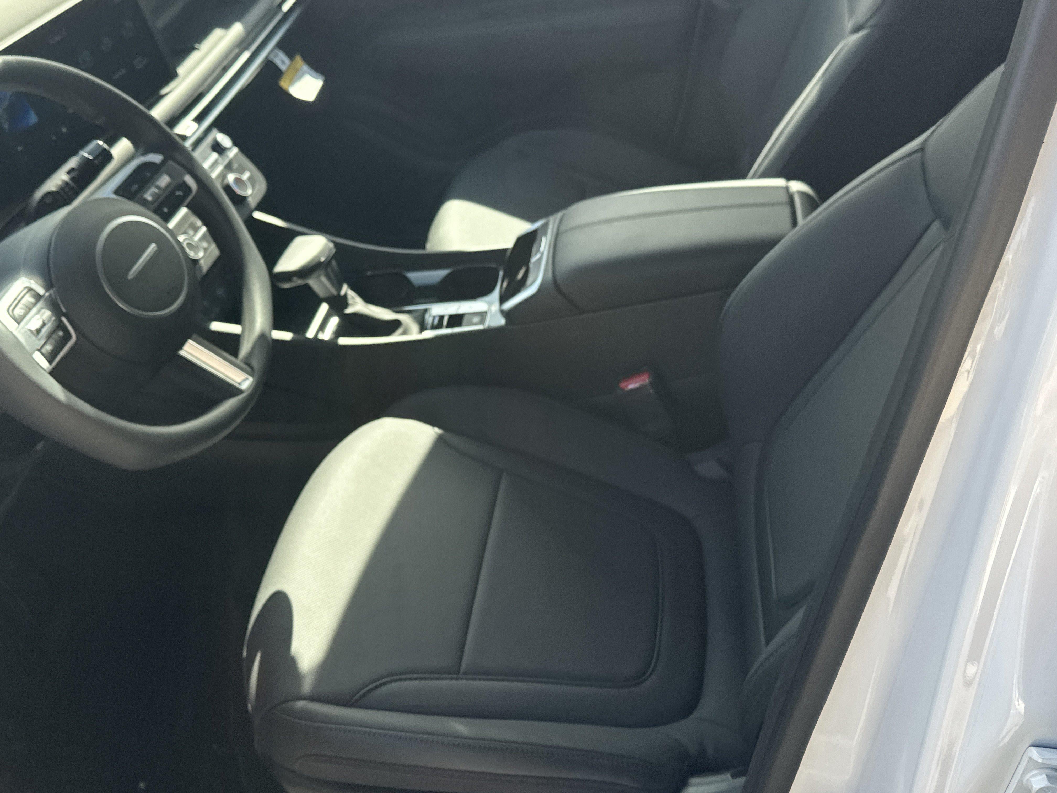 2027 Hyundai Santa Cruz SE FWD