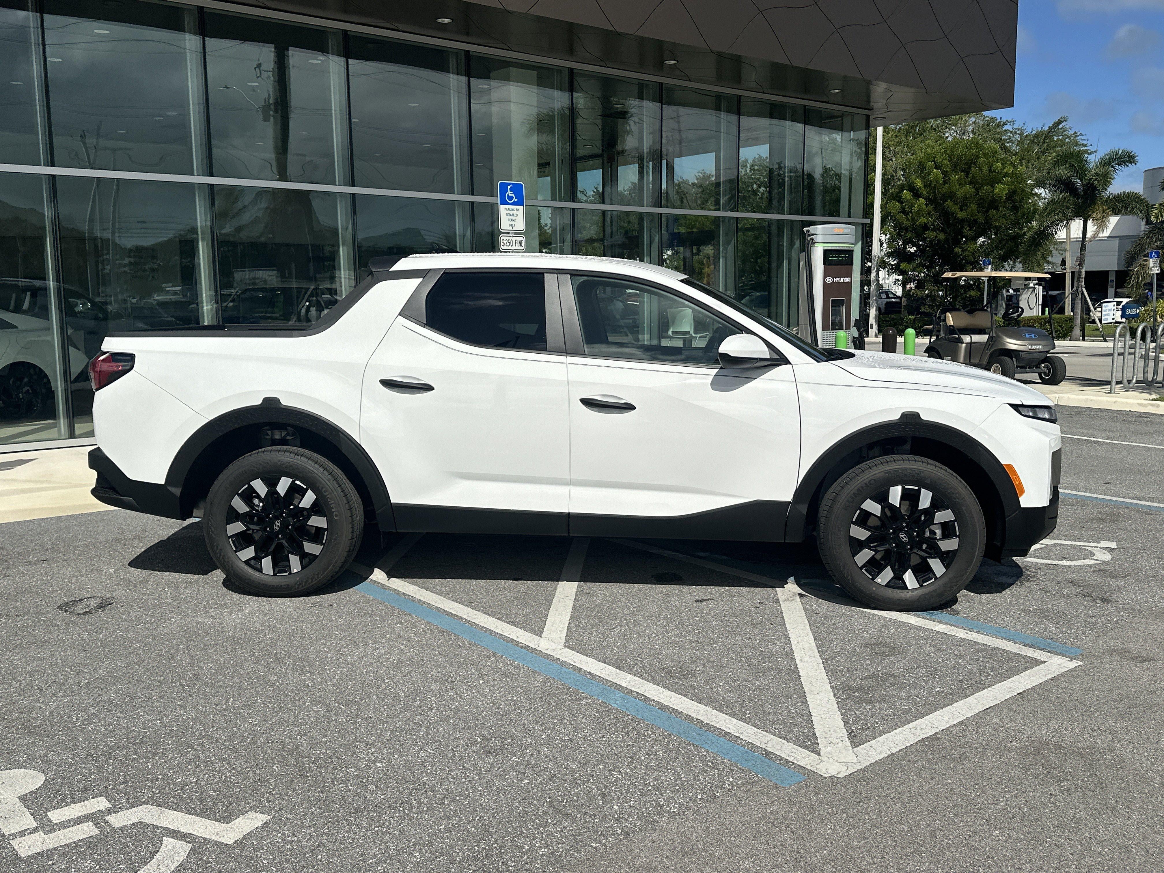2027 Hyundai Santa Cruz SE FWD