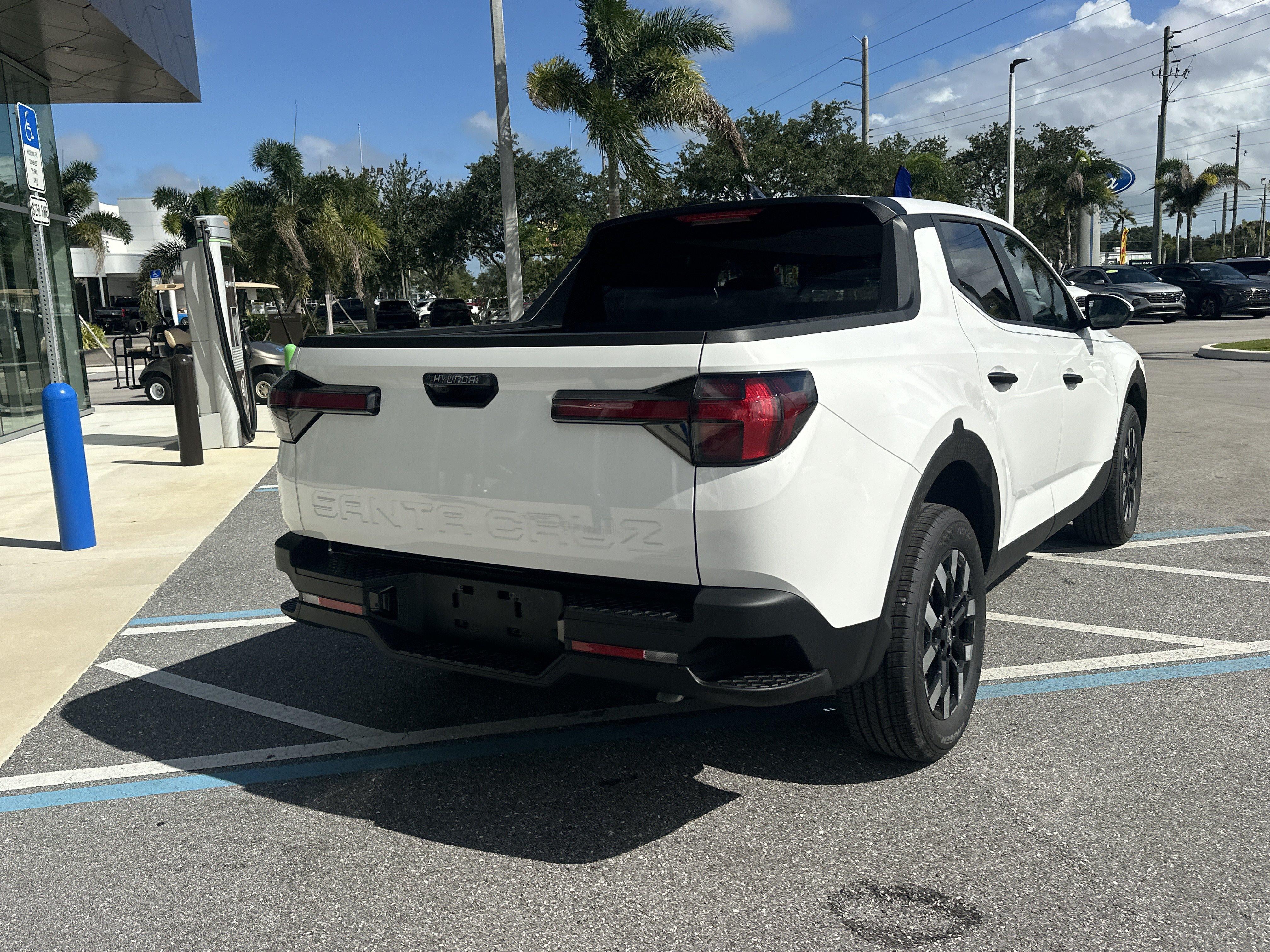 2027 Hyundai Santa Cruz SE FWD