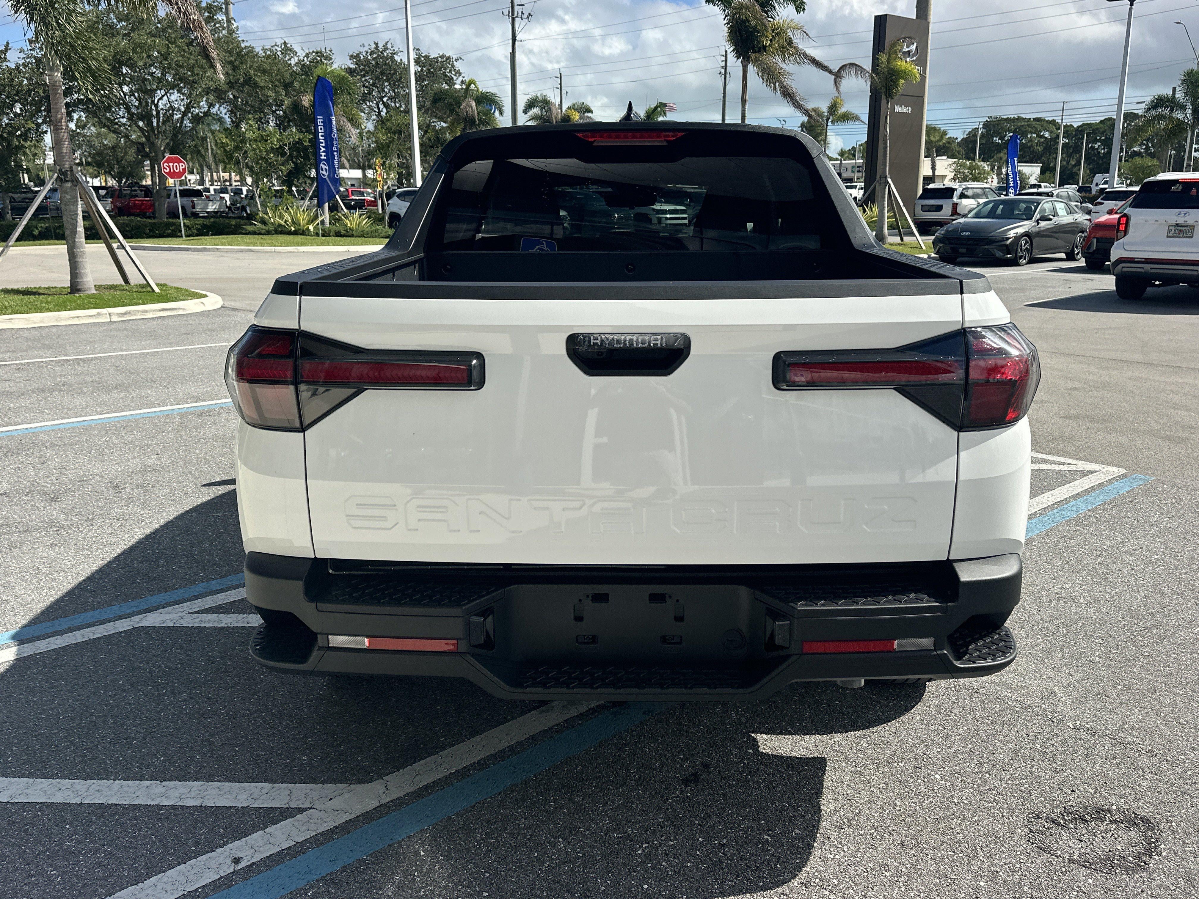 2027 Hyundai Santa Cruz SE FWD