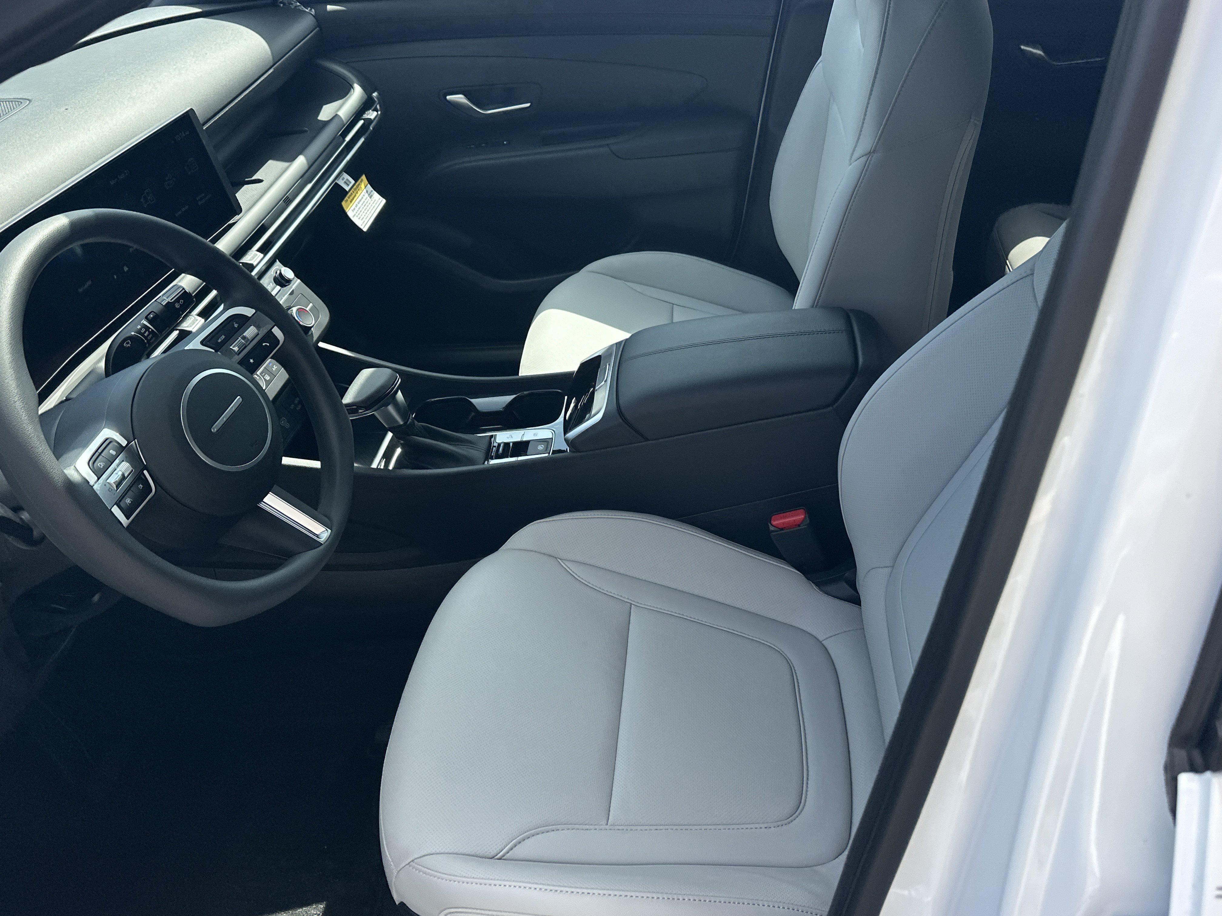 2027 Hyundai Santa Cruz SE FWD