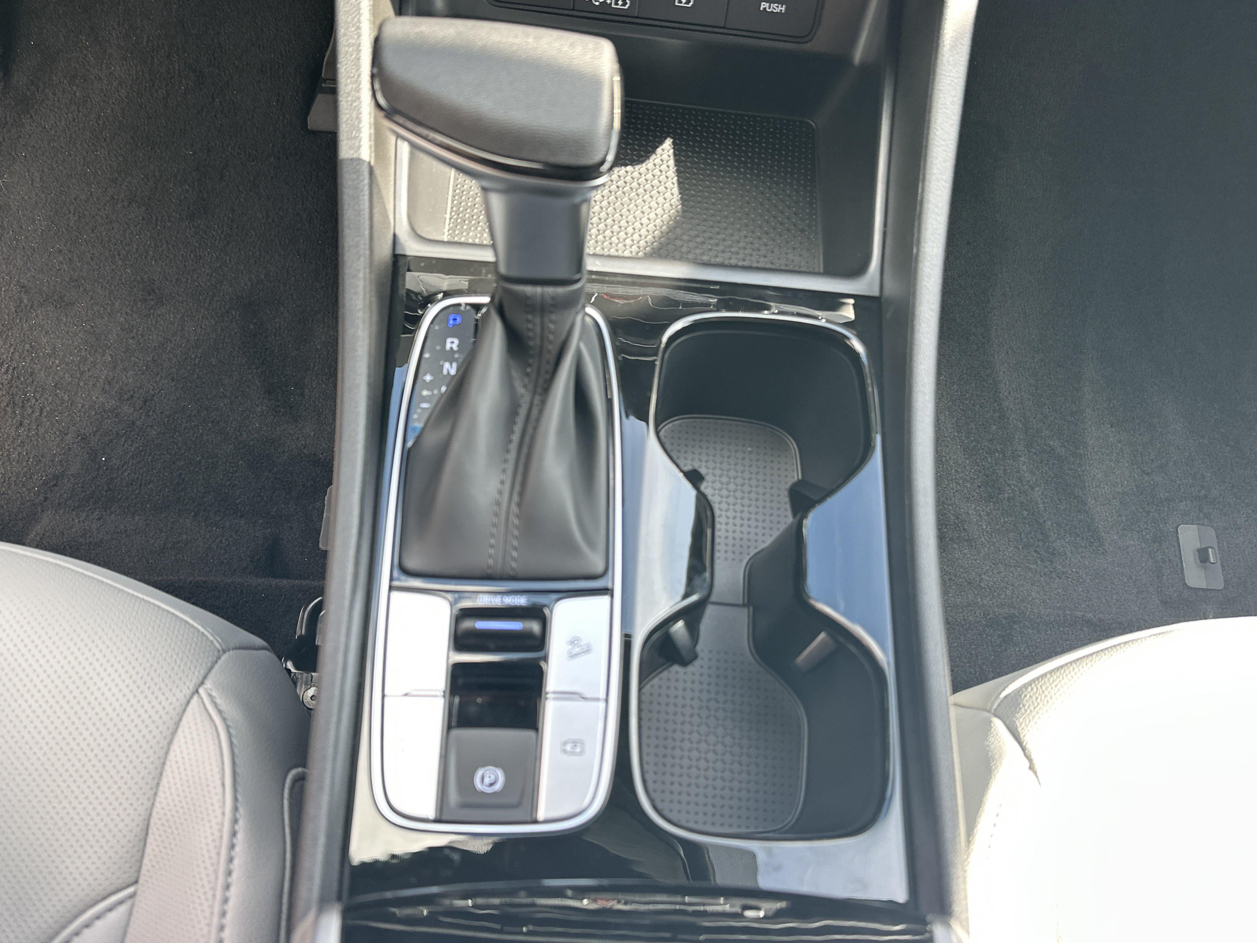 2027 Hyundai Santa Cruz SE FWD