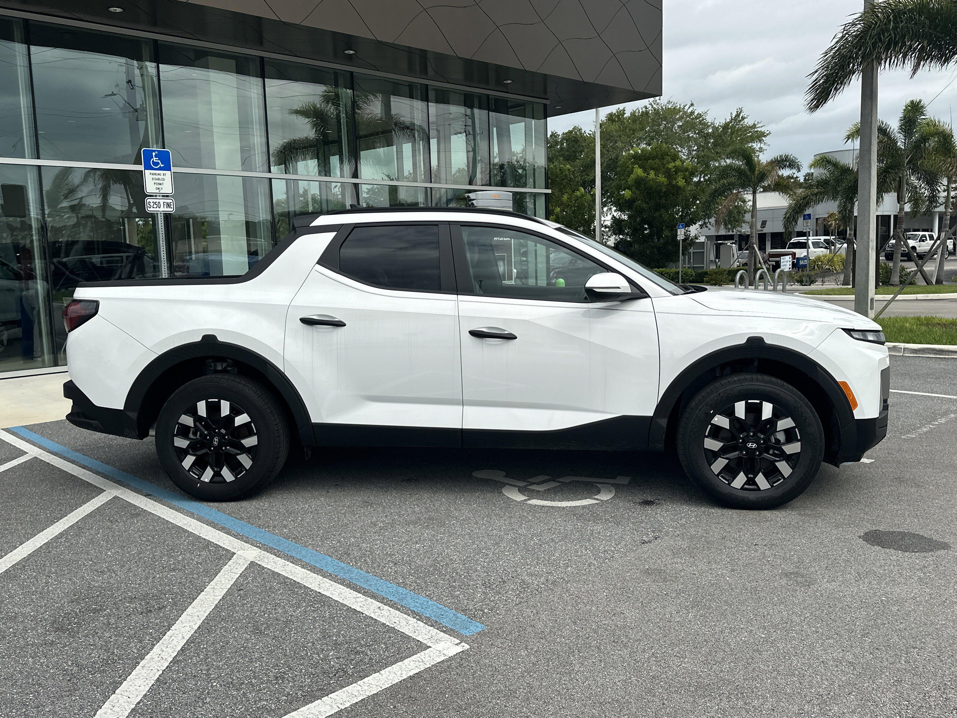 2026 Hyundai Santa Cruz SEL FWD