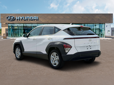 2027 Hyundai Kona SE FWD