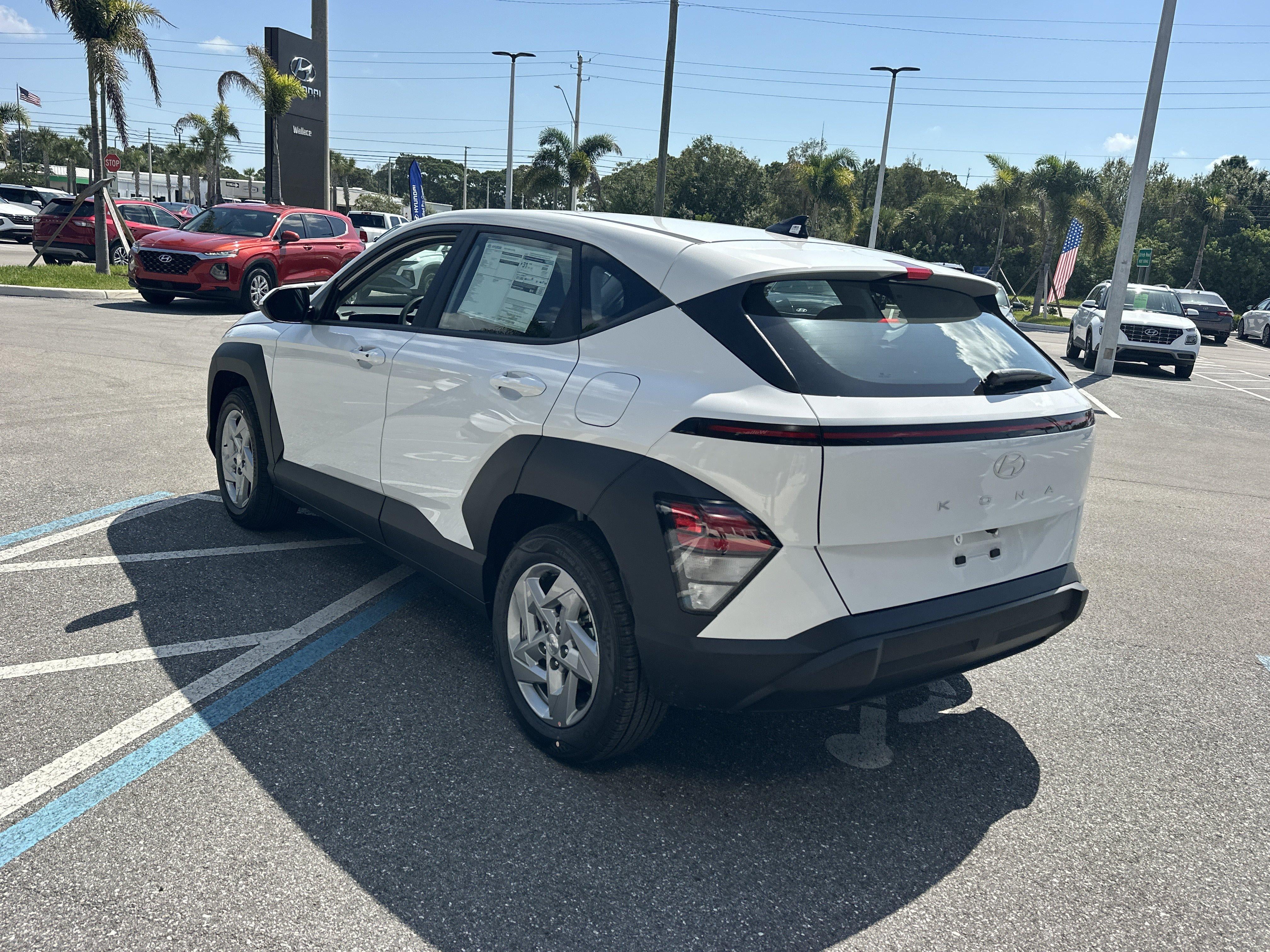 2027 Hyundai Kona SE FWD