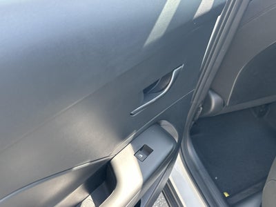 2027 Hyundai Kona SE FWD