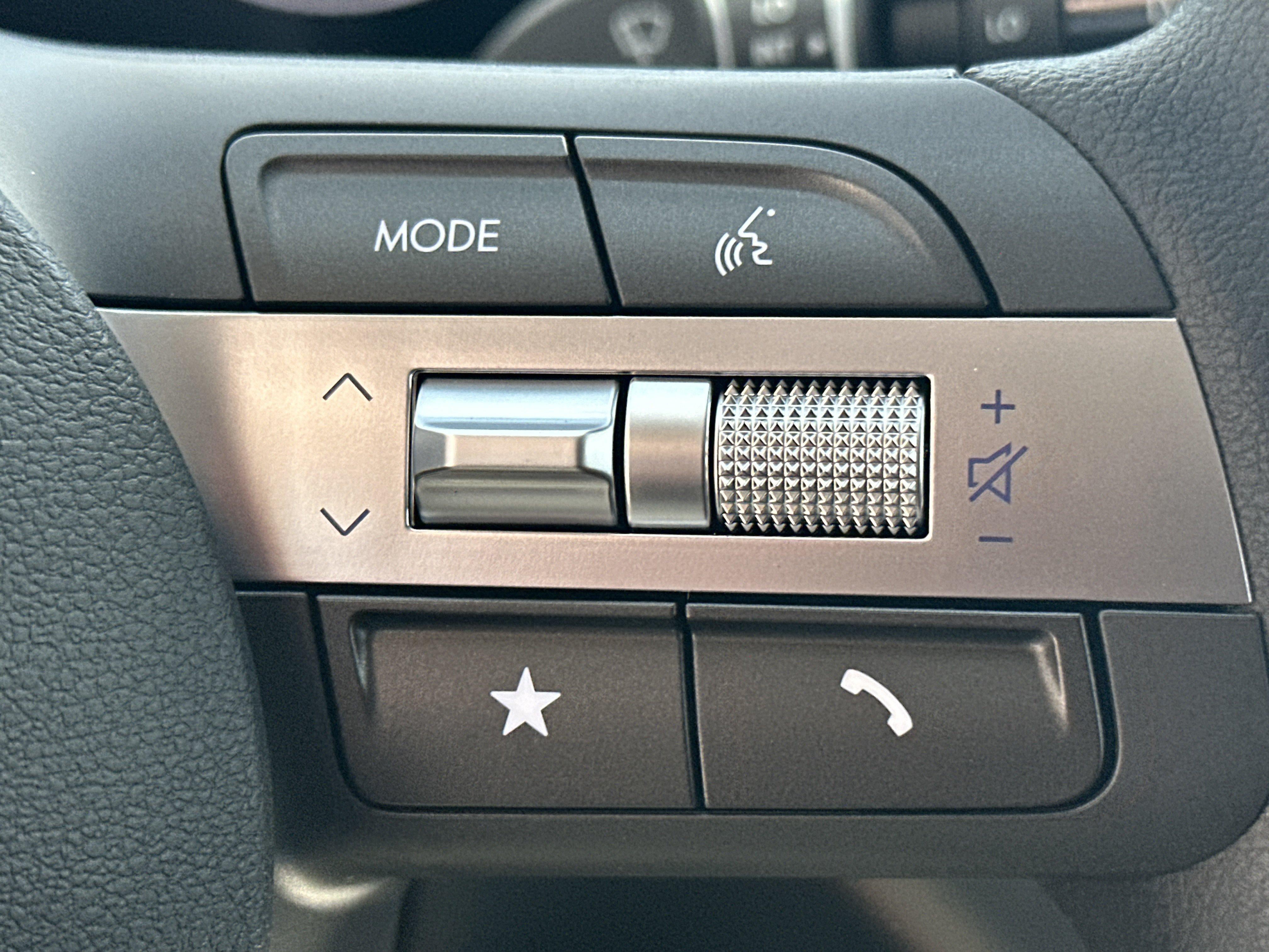 2027 Hyundai Kona SE FWD