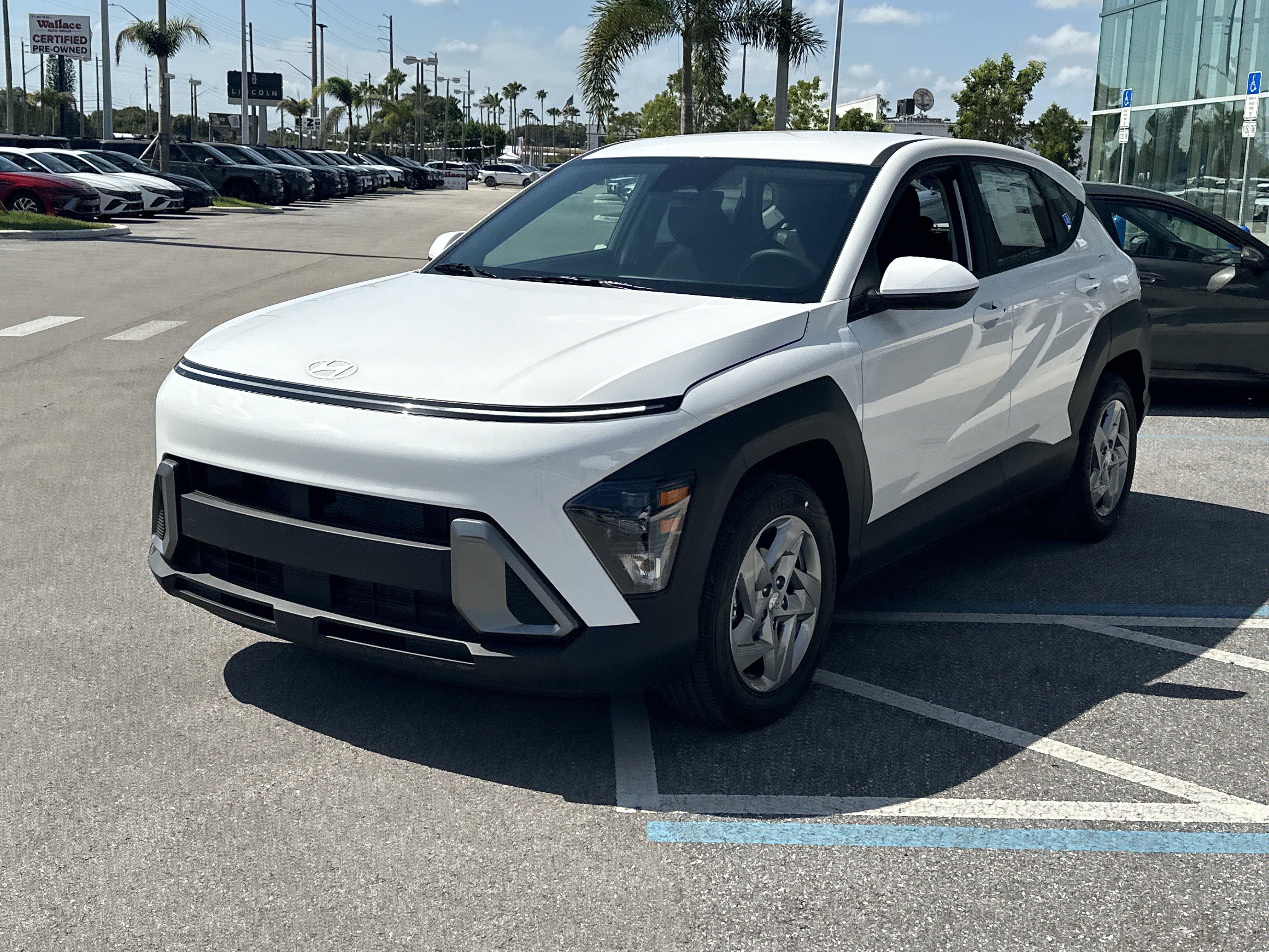 2027 Hyundai Kona SE FWD