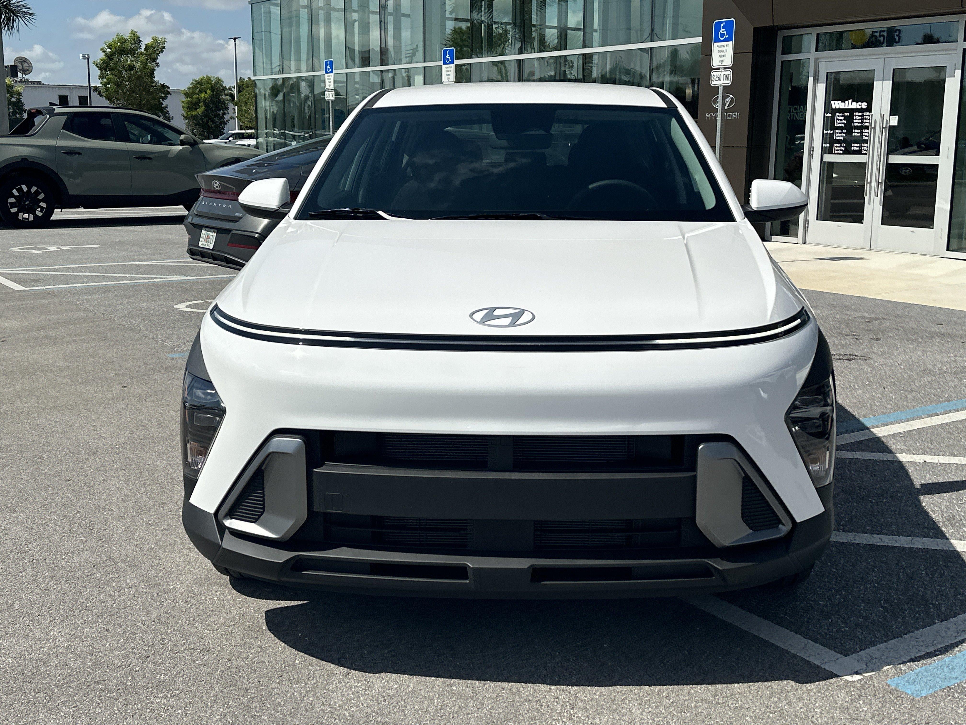 2027 Hyundai Kona SE FWD