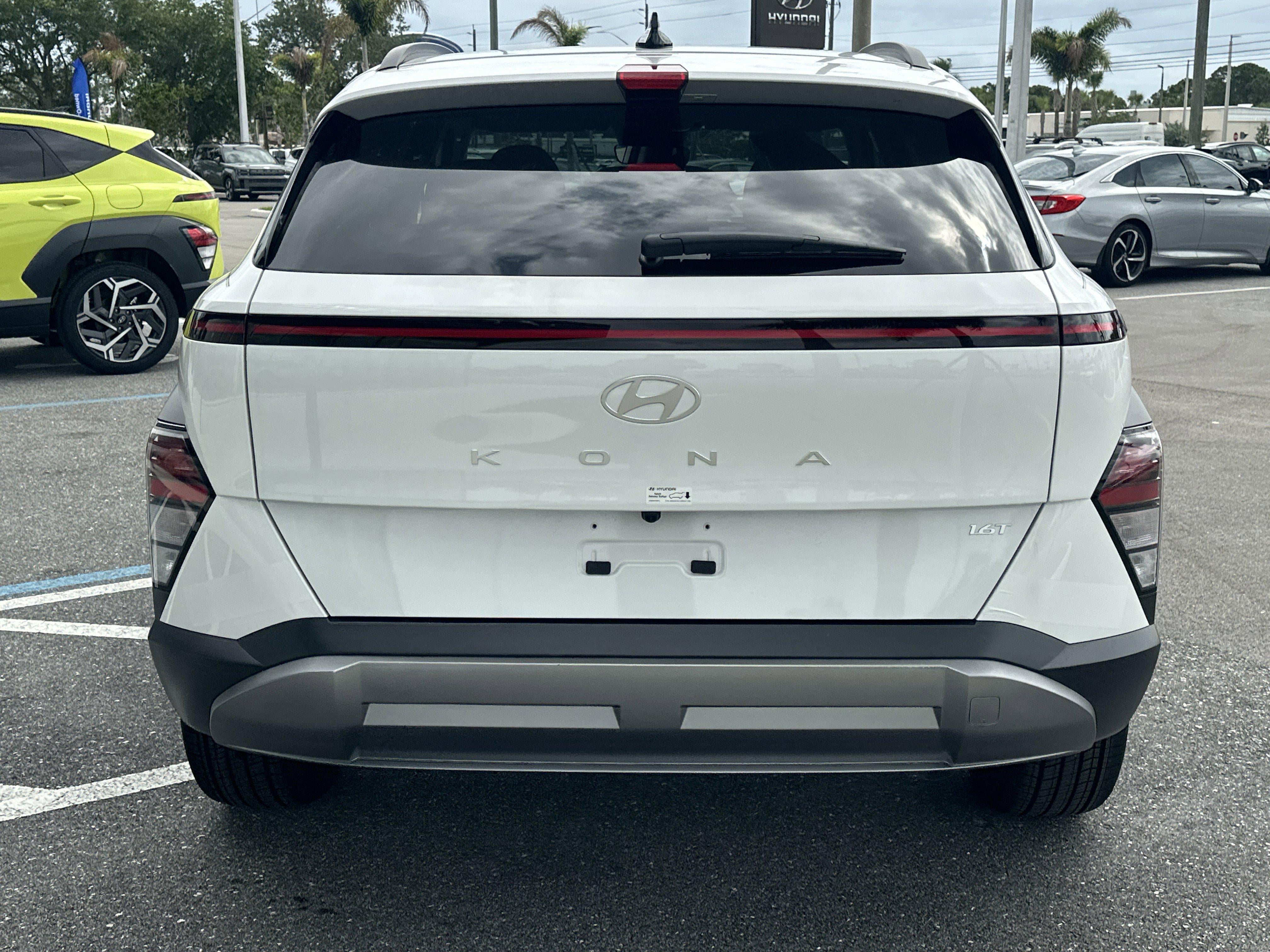 2026 Hyundai Kona SEL Premium FWD