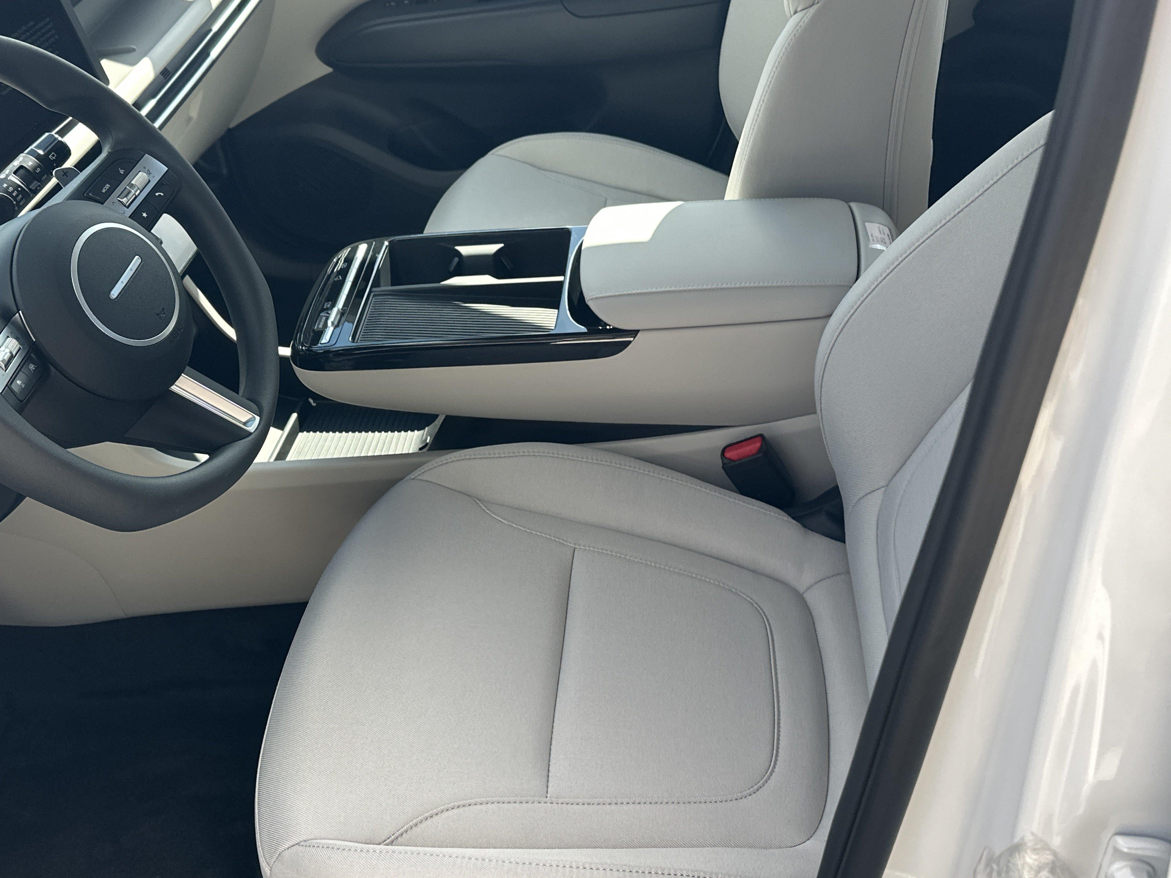 2026 Hyundai Tucson Hybrid SE