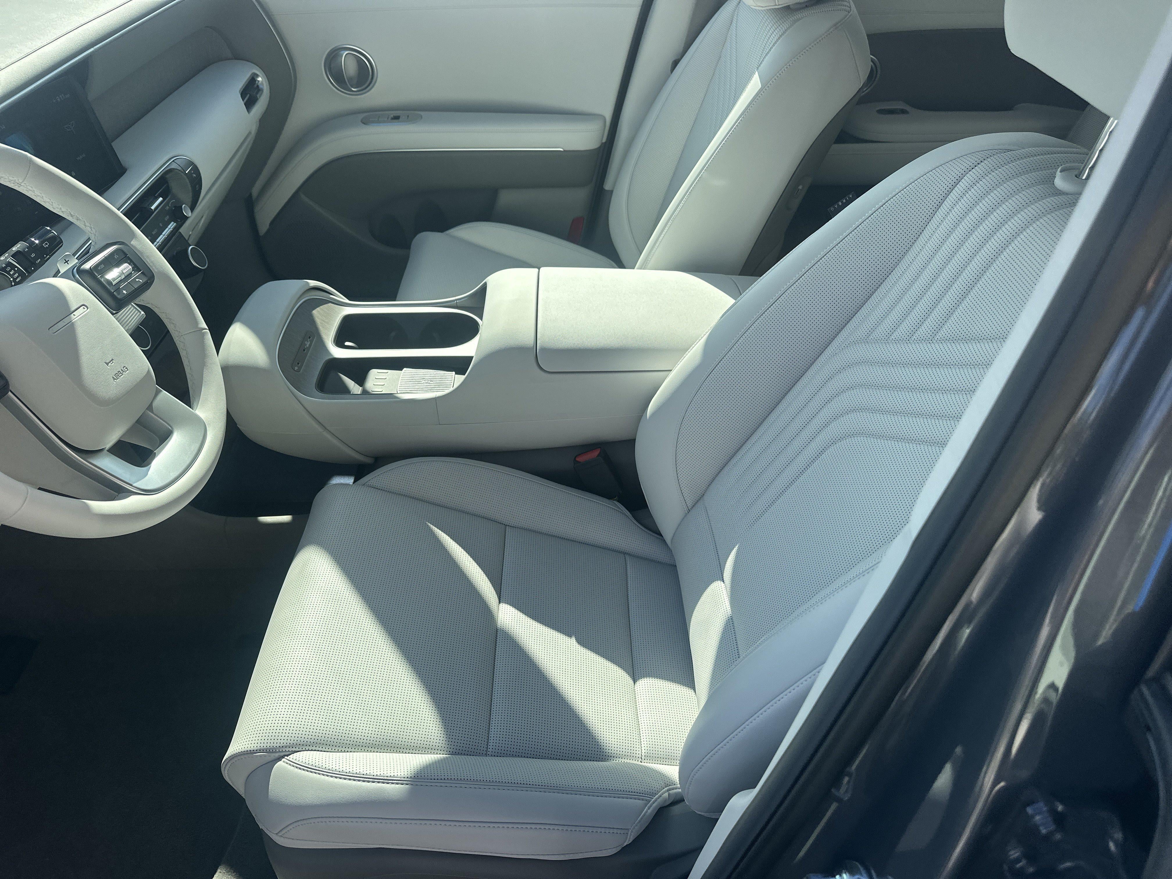 2027 Hyundai Palisade Hybrid Blue SEL 7P