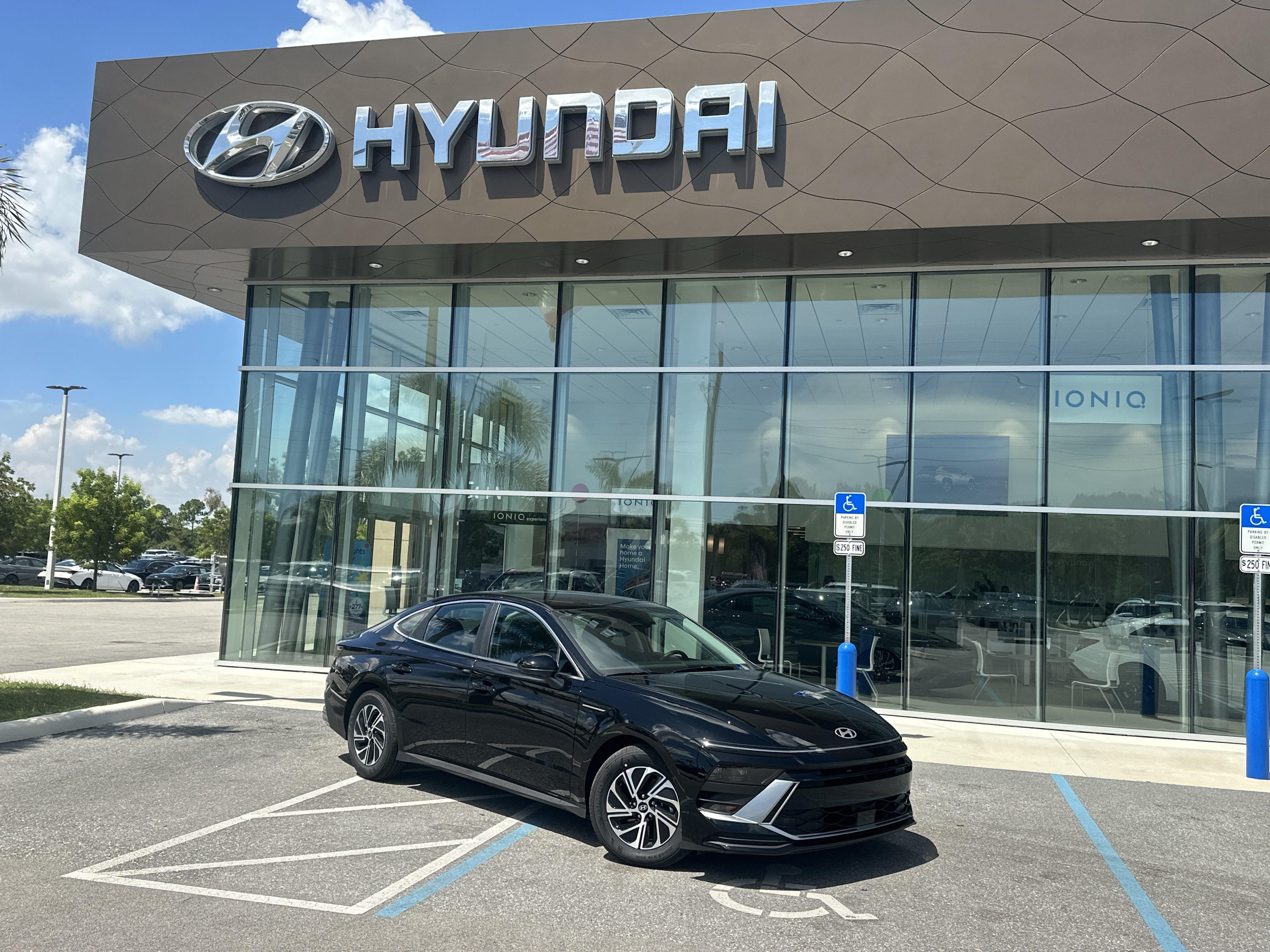 2026 Hyundai Sonata Hybrid Blue