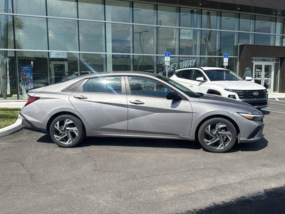 2025 Hyundai Elantra Hybrid SEL Sport