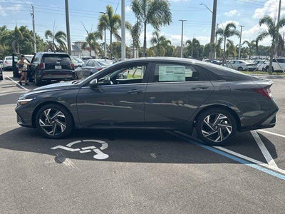 2025 Hyundai Elantra SEL Convenience