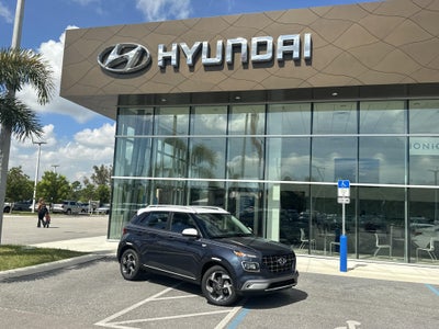 2026 Hyundai Venue SEL w/Two-Tone Roof