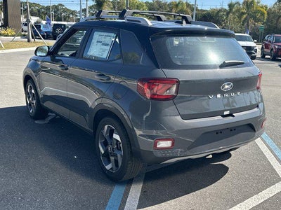 2026 Hyundai Venue SEL w/Two-Tone Roof