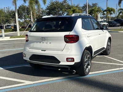 2026 Hyundai Venue SEL w/Two-Tone Roof